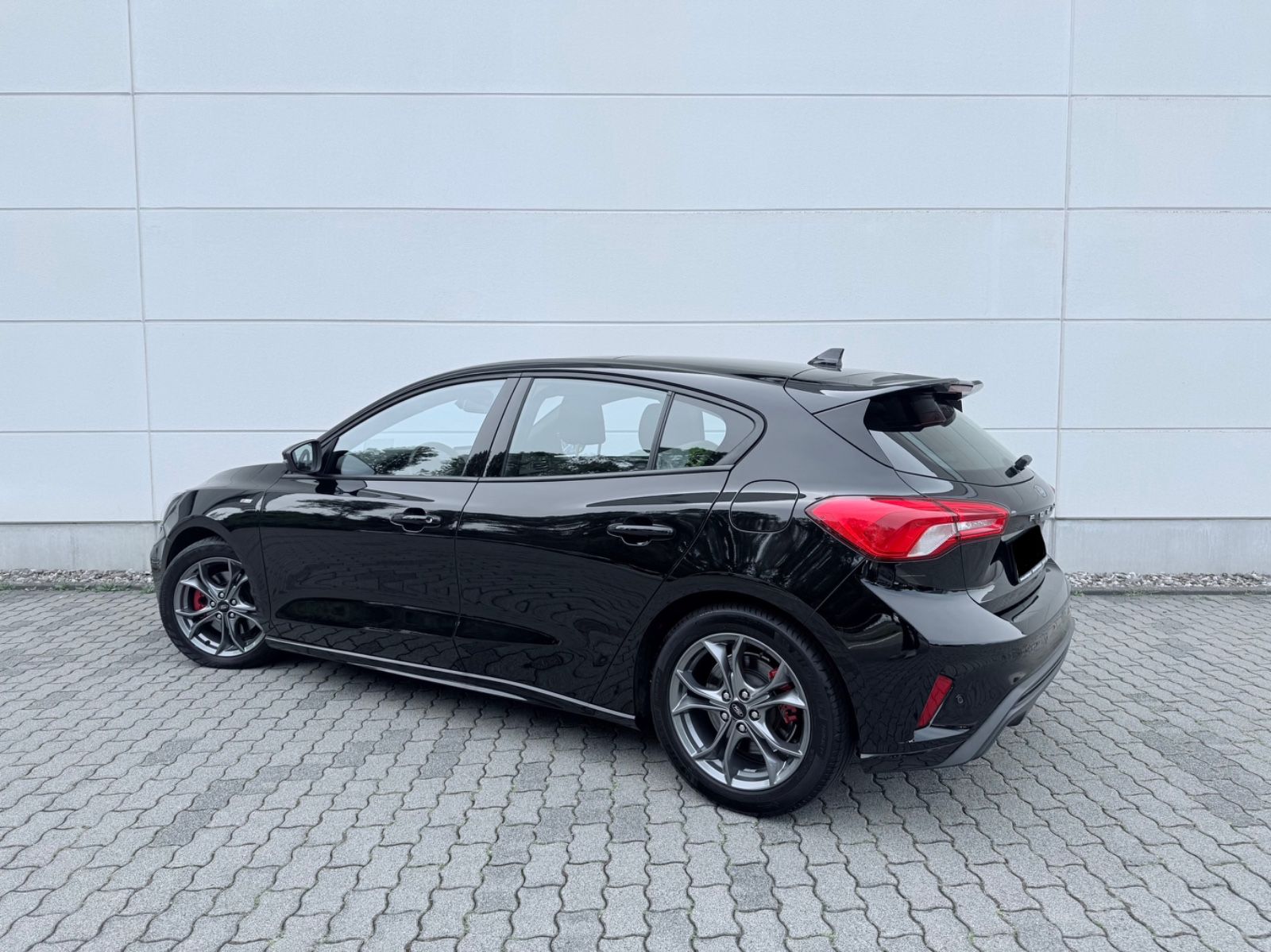 Ford Focus Lim. ST-Line - Samsaru's Car Outlet