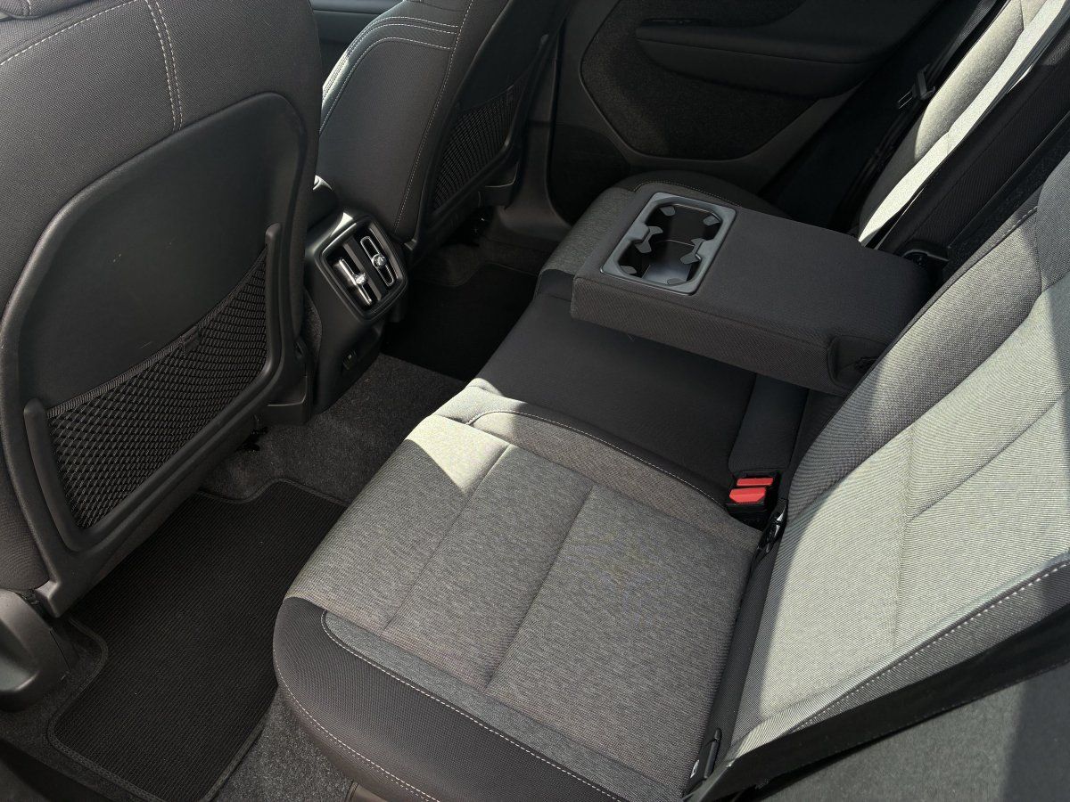 Volvo XC40 B3 Plus Dark Harman/Kardon inkl. Winterräde