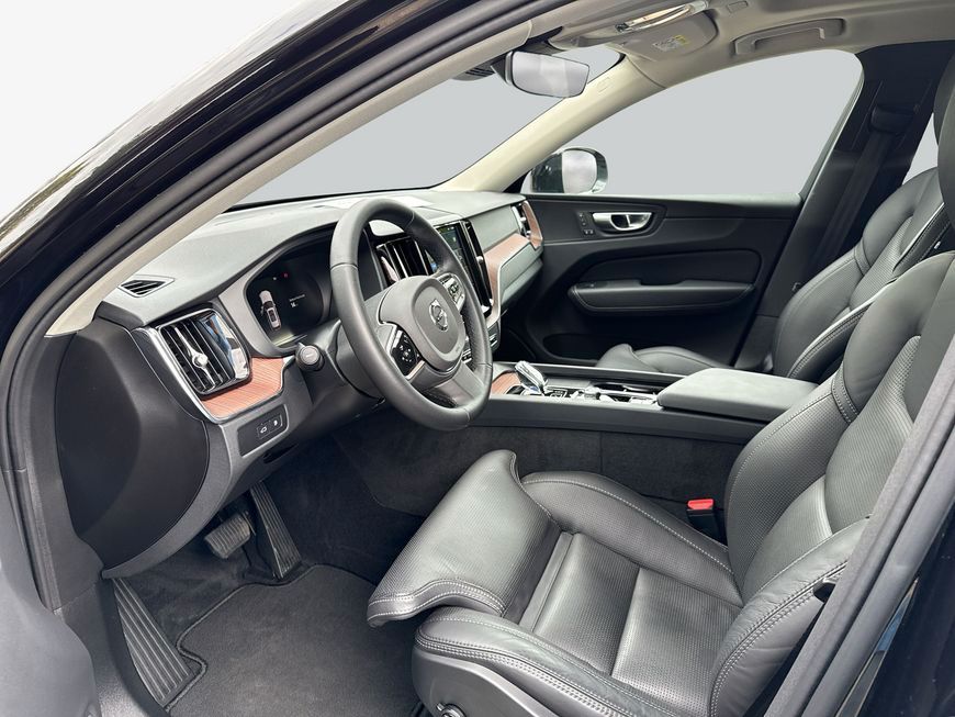 Volvo XC60 T6 AWD Recharge Plus Dark