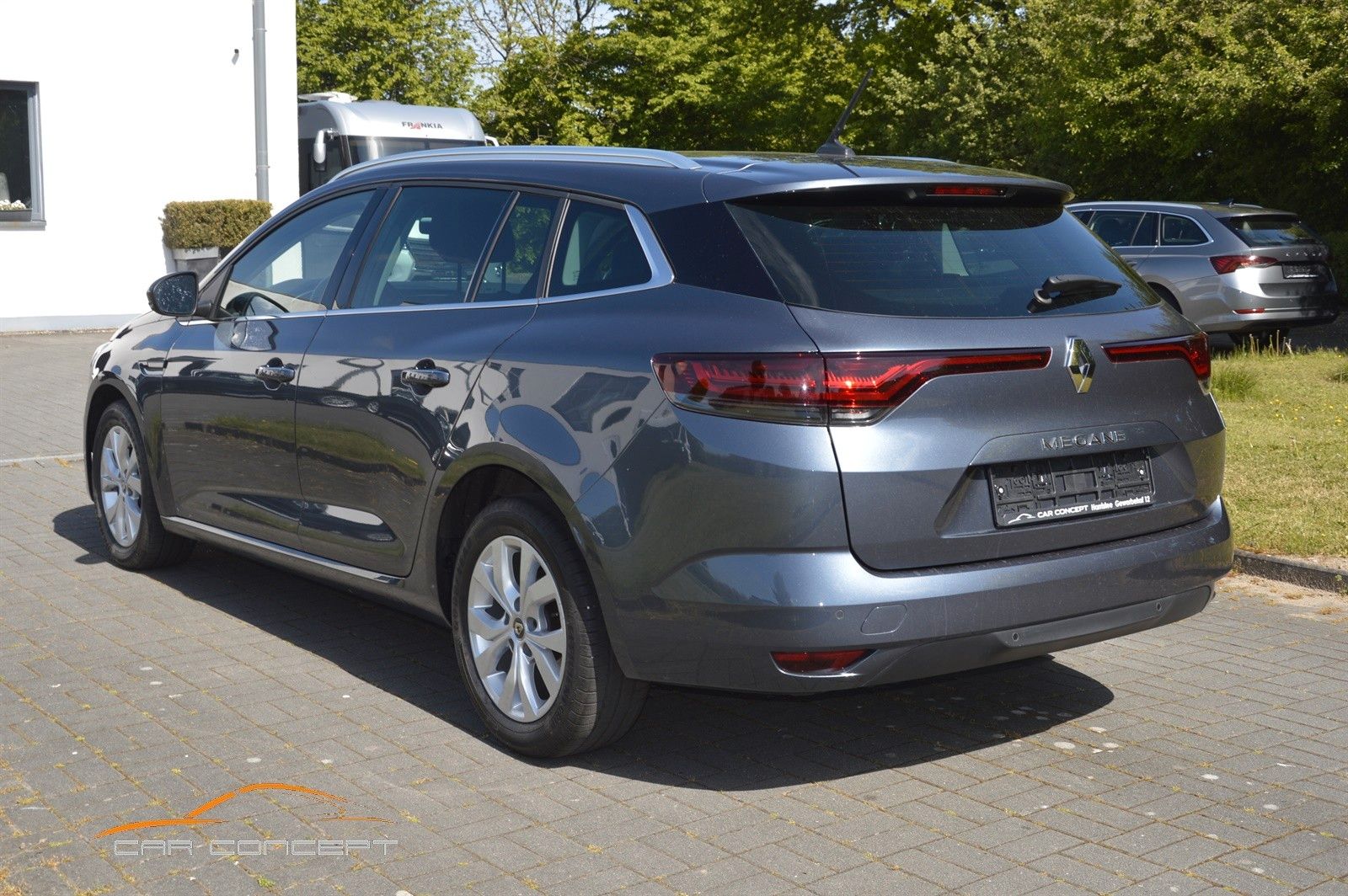Renault Megane Grand Tour AUT Edition - Samsaru's Car Outlet
