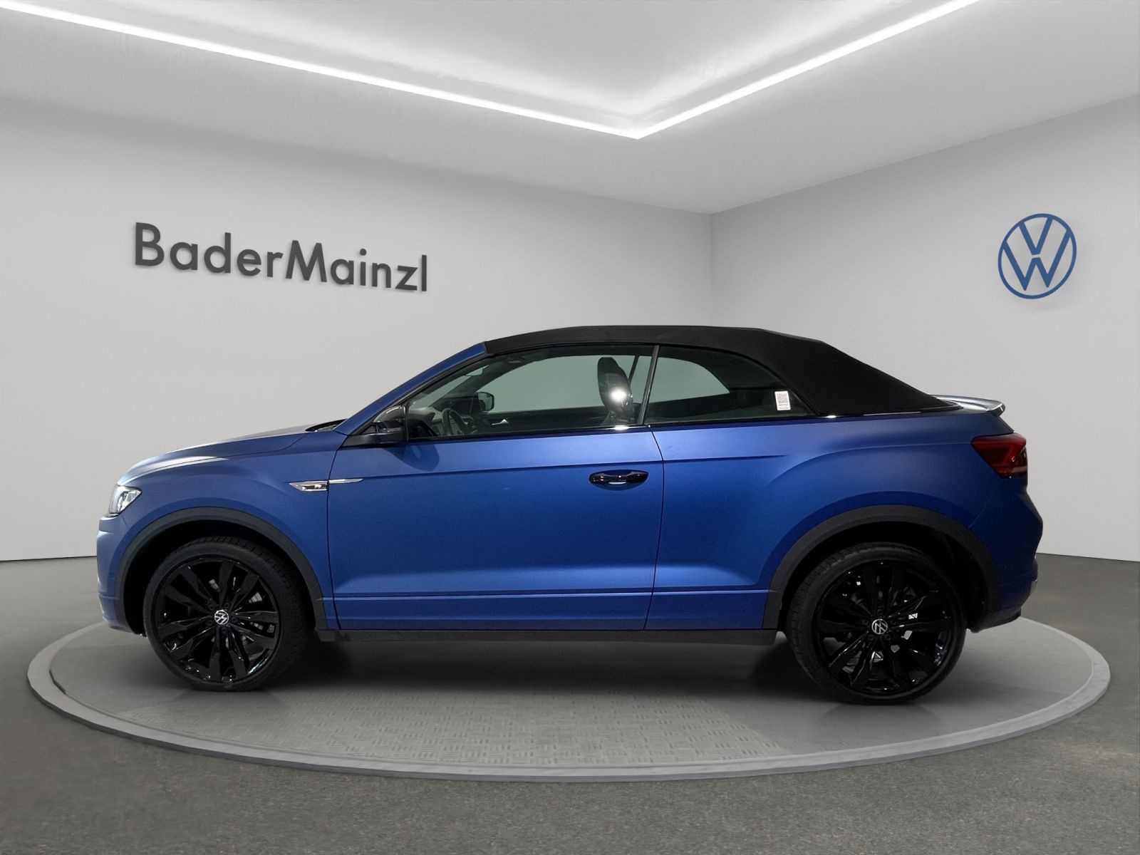 Volkswagen T-Roc R-Line 1.5 l TSI - Samsaru's Car Outlet