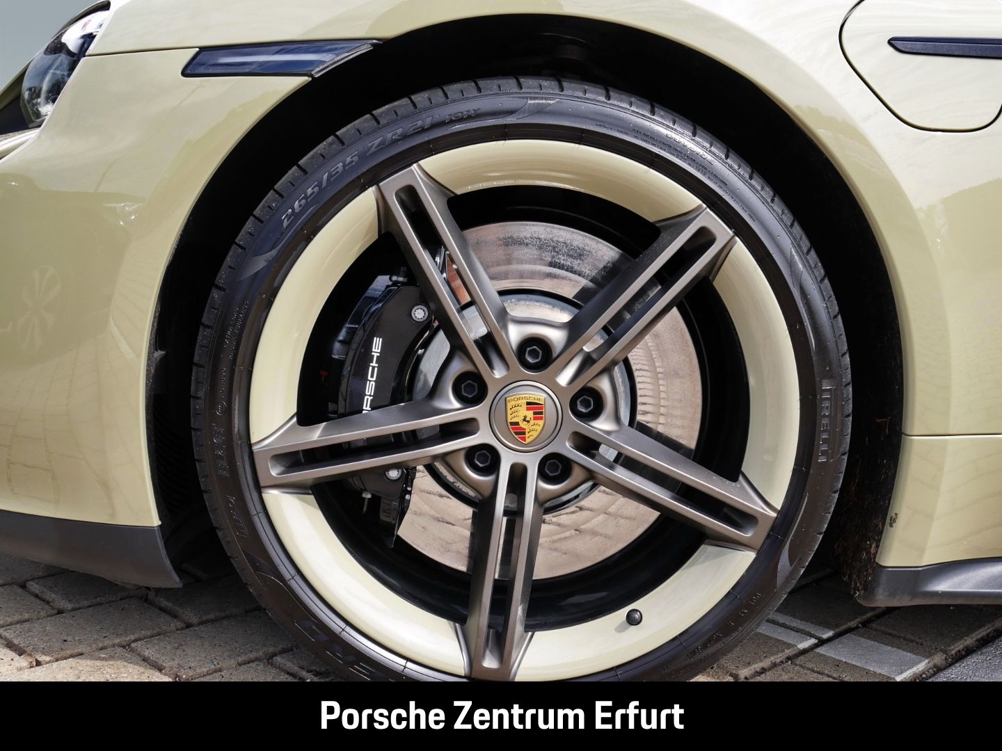 Porsche Taycan GTS/ Sondermodell limited ''90Jahre Hocke