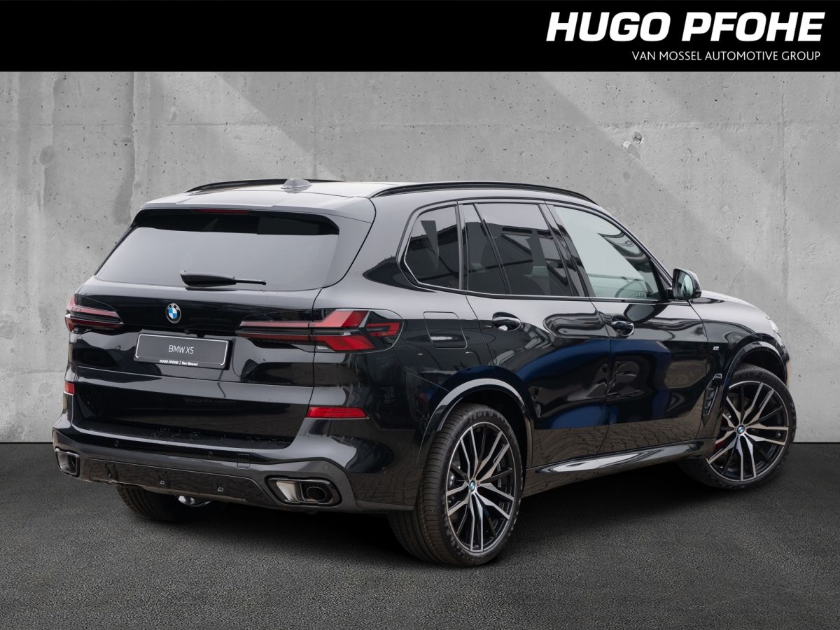 BMW X5 xDrive 30d. M Sport. AHK. Pano LED Navi SHZ