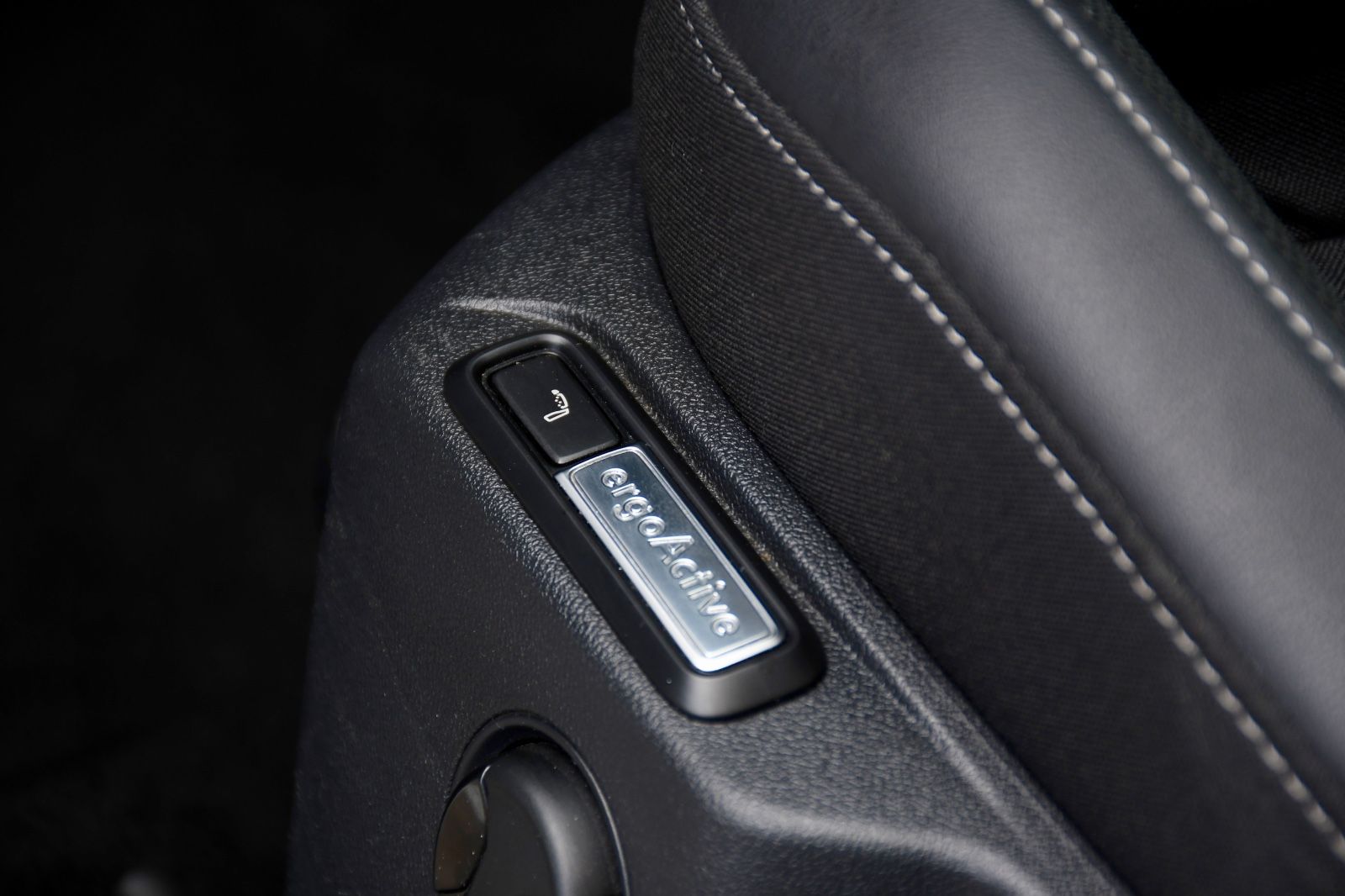 Volkswagen T-Roc Style - Samsaru's Car Outlet