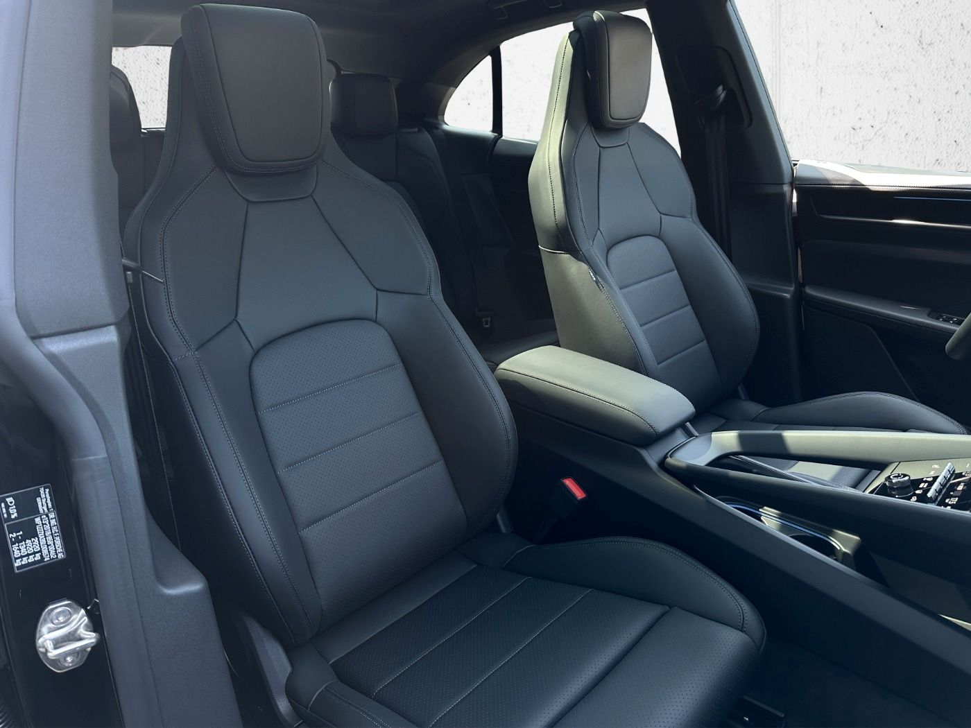 Porsche Macan 4 - Samsaru's Car Outlet