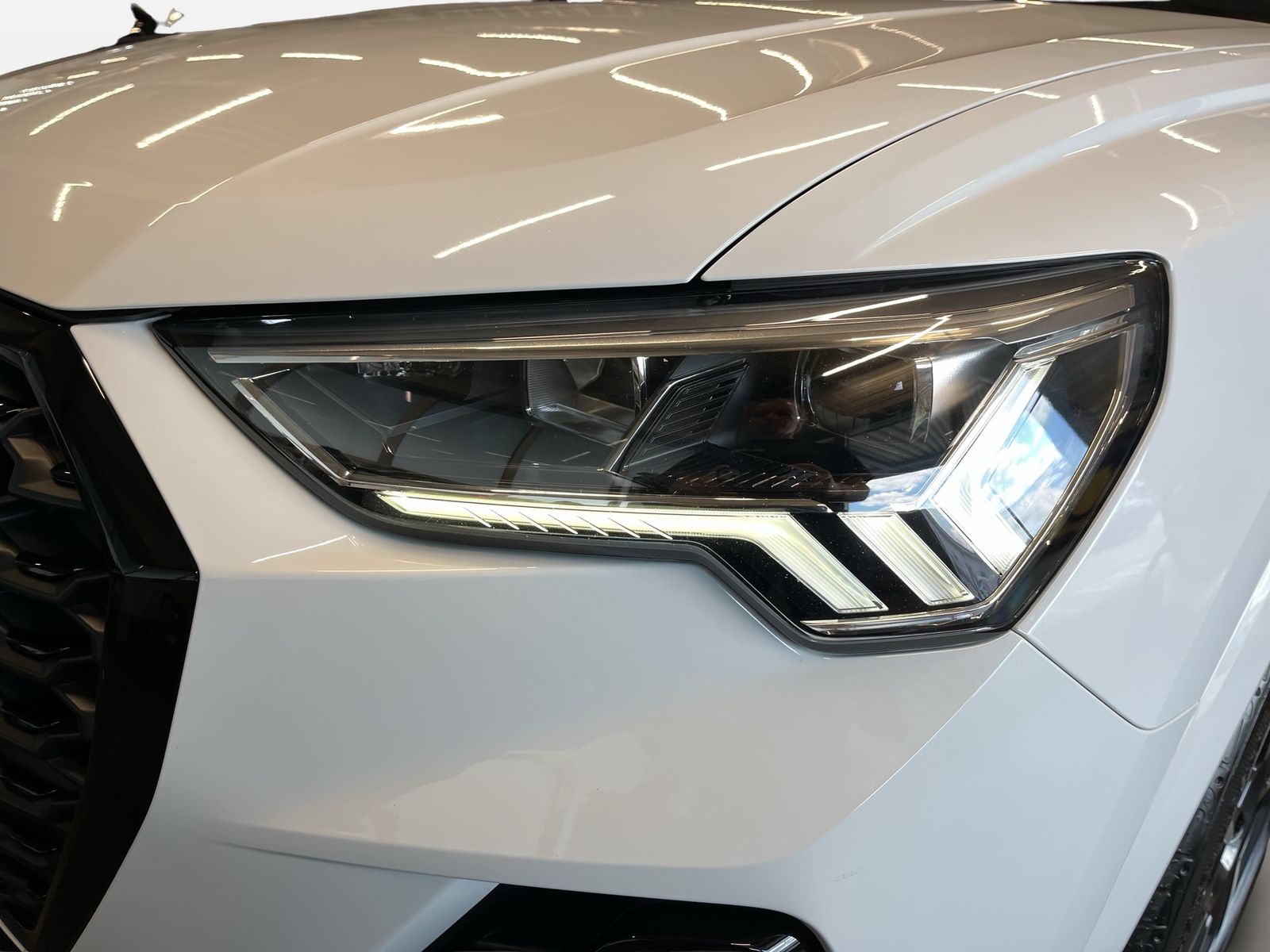Audi Q3 Sportback 40 TFSI quattro S line - Samsaru's Car Outlet