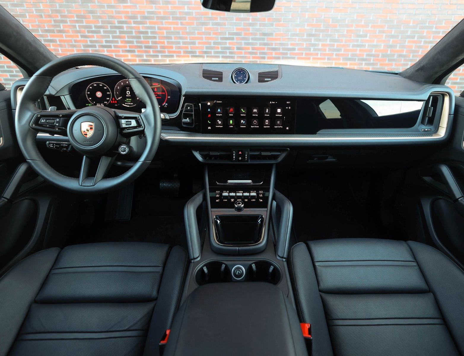 Porsche Cayenne Coupe E-Hybrid *Goodwood Green*