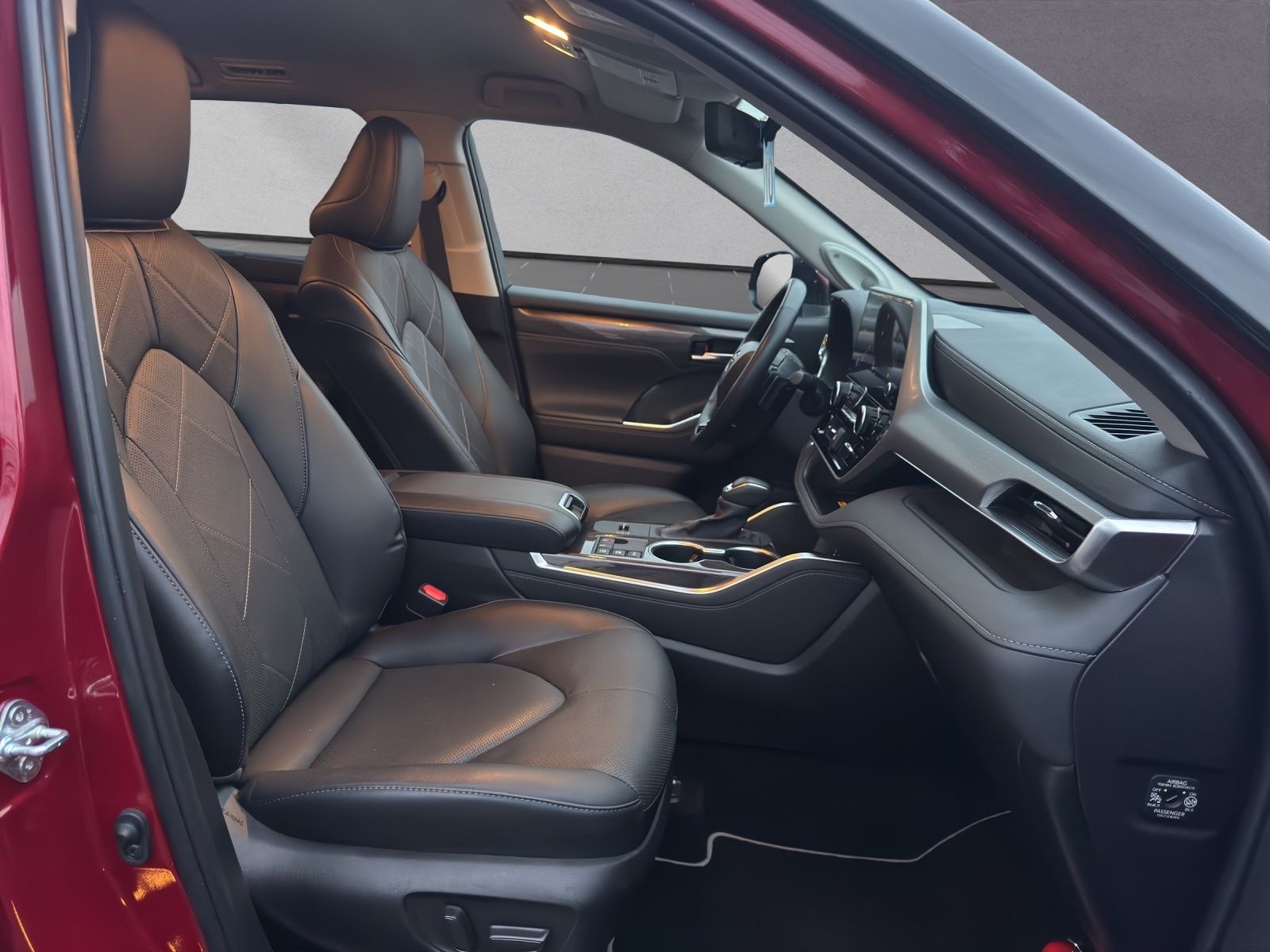 Toyota Highlander Hybrid Luxury 7 SITZER+AHK+LEDER+HuD