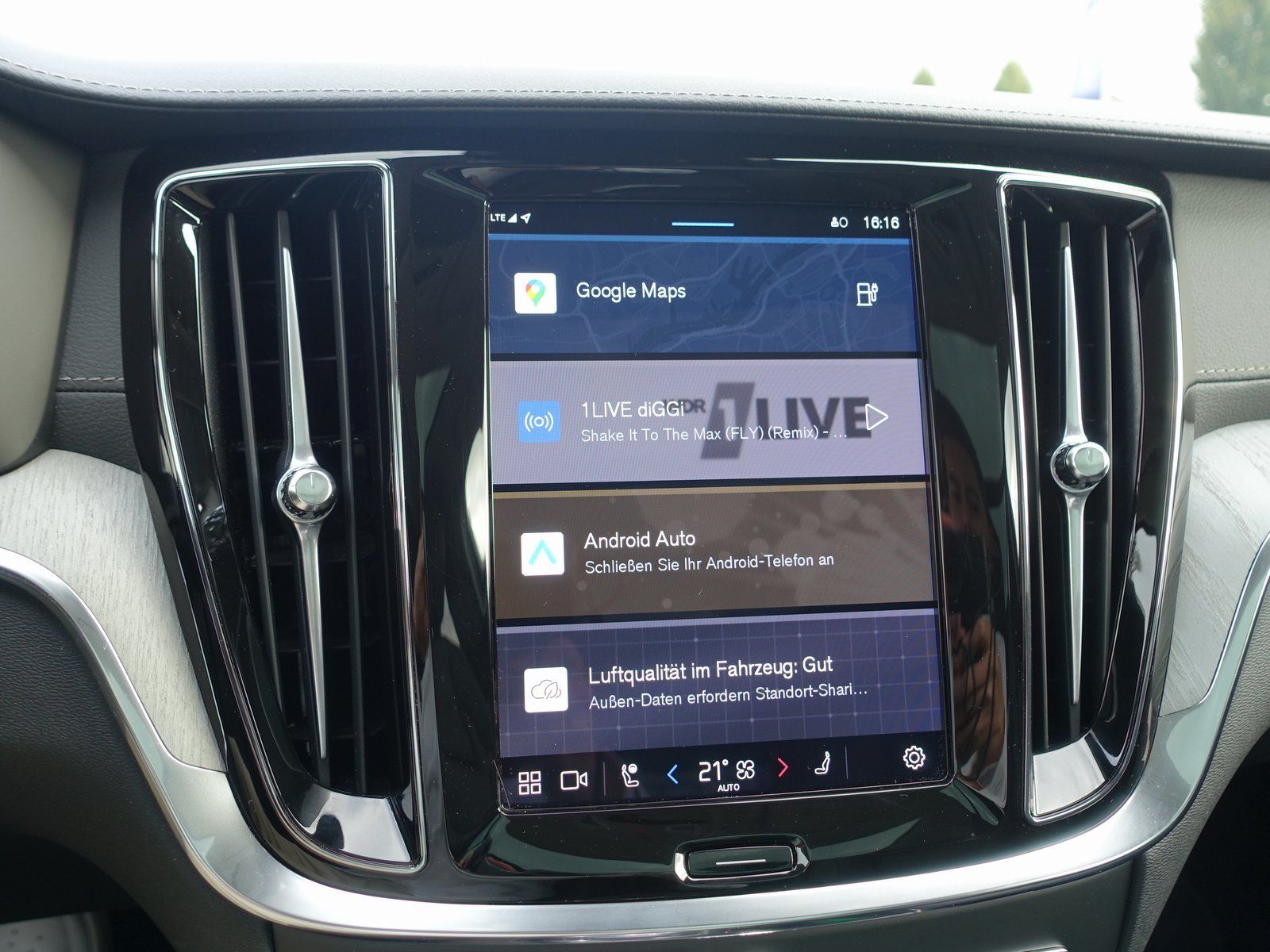 Volvo V60 Ultra T6 AWD Plug-in Hybrid/AHK/B&W/360°Cam