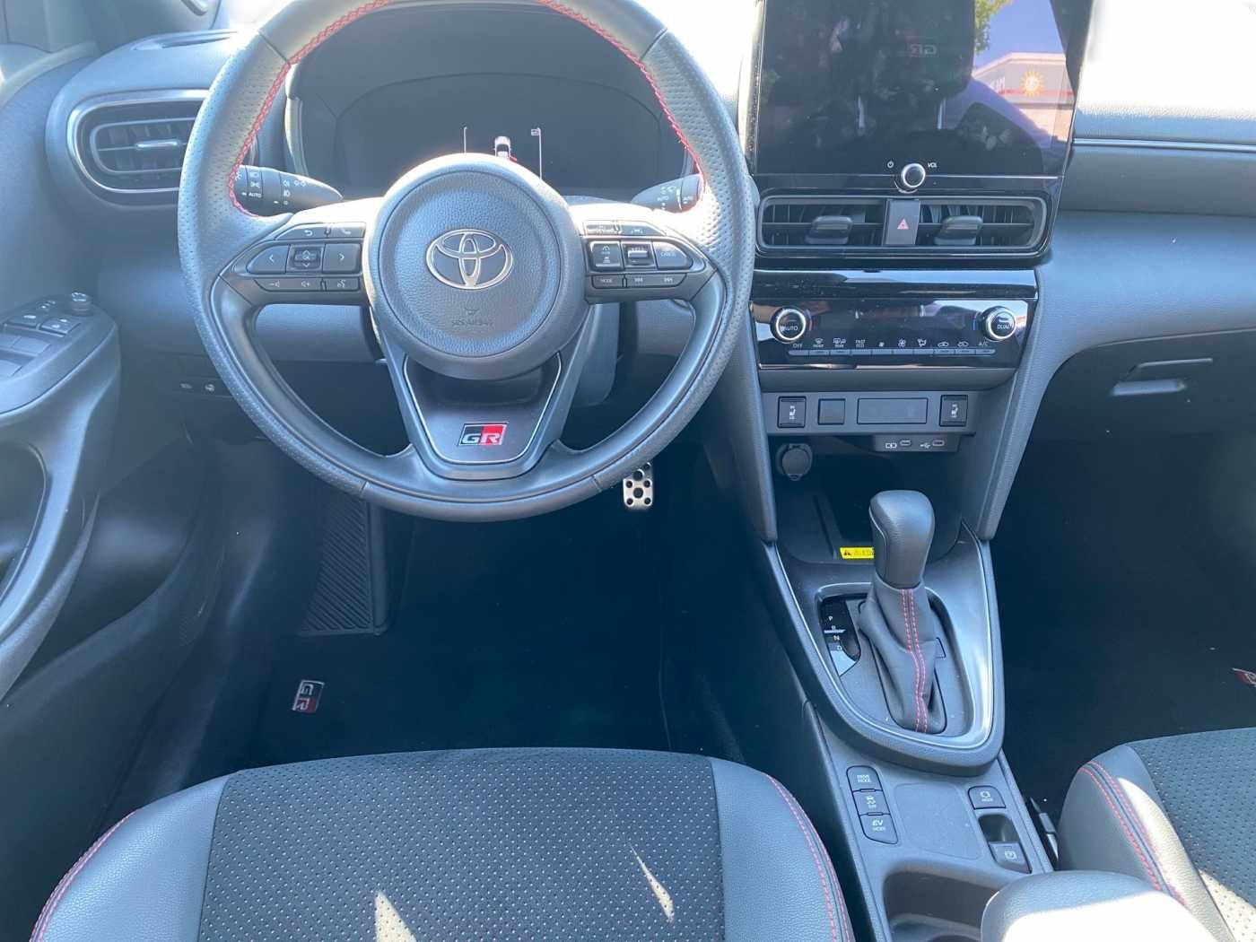 Toyota Yaris Cross 1.5 Hybrid GR Sport FWD JBL HUD