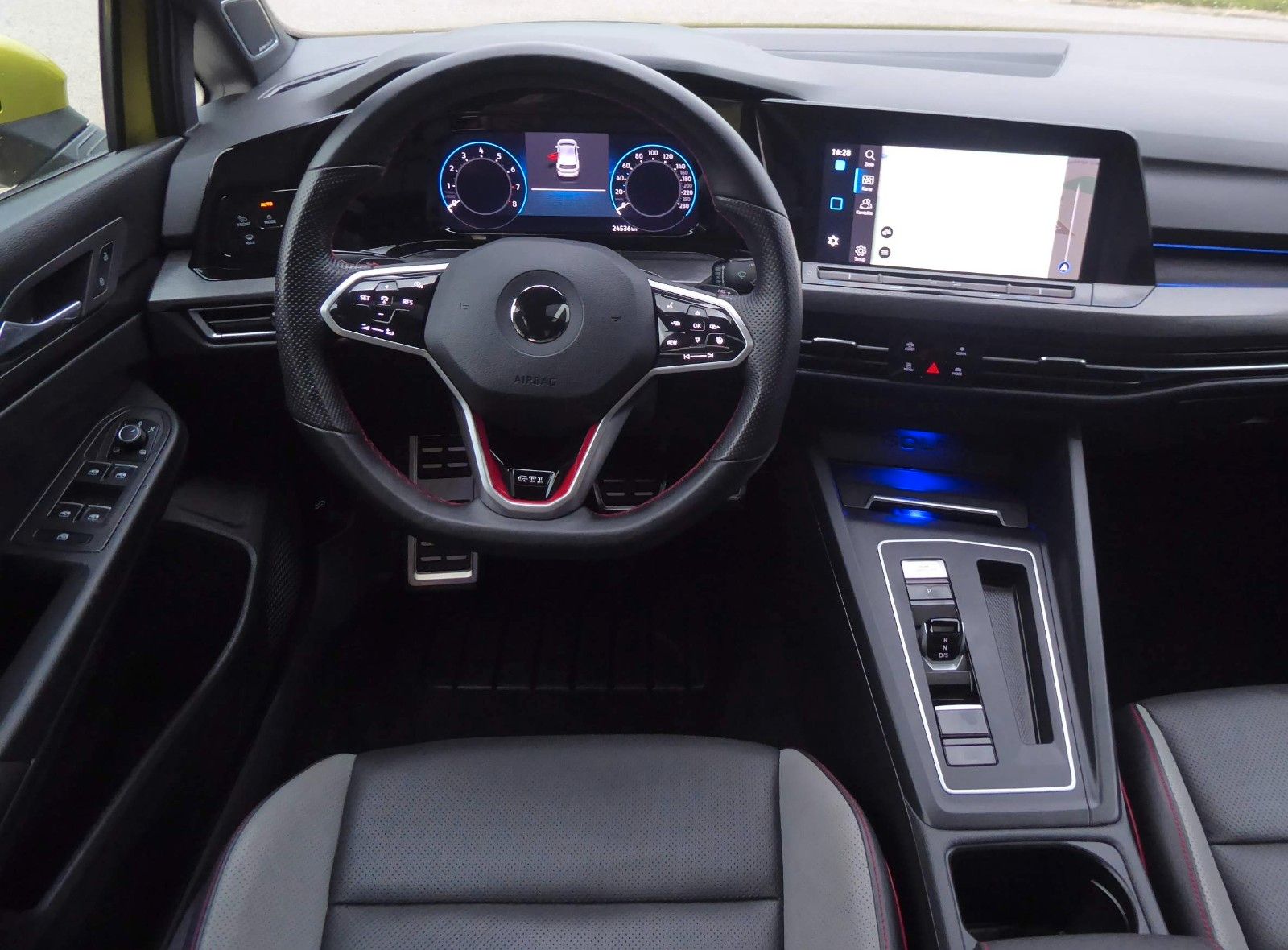 Volkswagen Golf VIII GTI Clubsport - Samsaru's Car Outlet