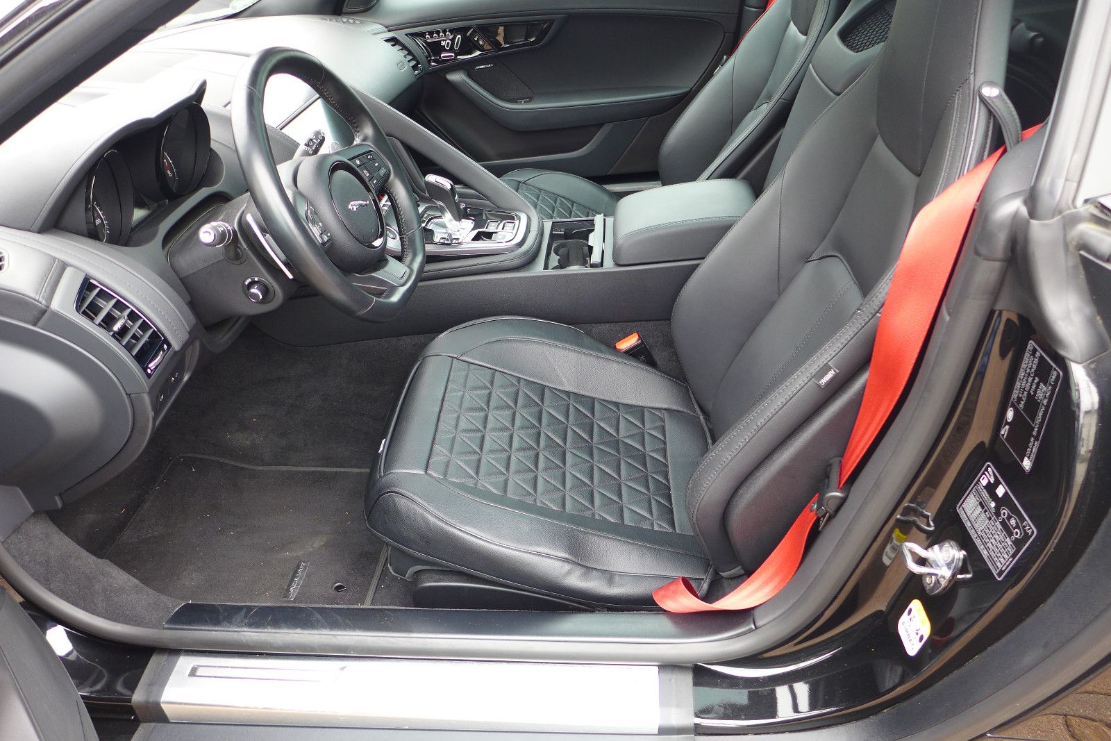 Jaguar F-Type F-TYPE Coupe R-Dynamic AWD