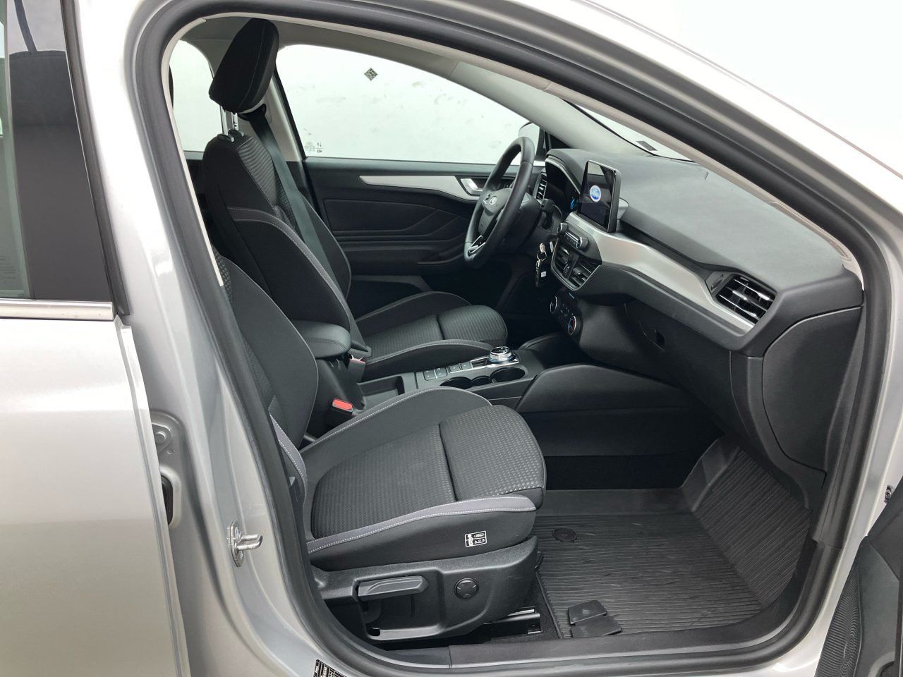 Ford Focus 2.0 EcoBlue - Samsaru's Car Outlet
