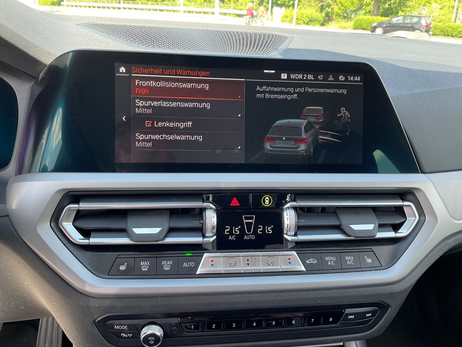 BMW 320d xDrive Touring - Samsaru's Car Outlet
