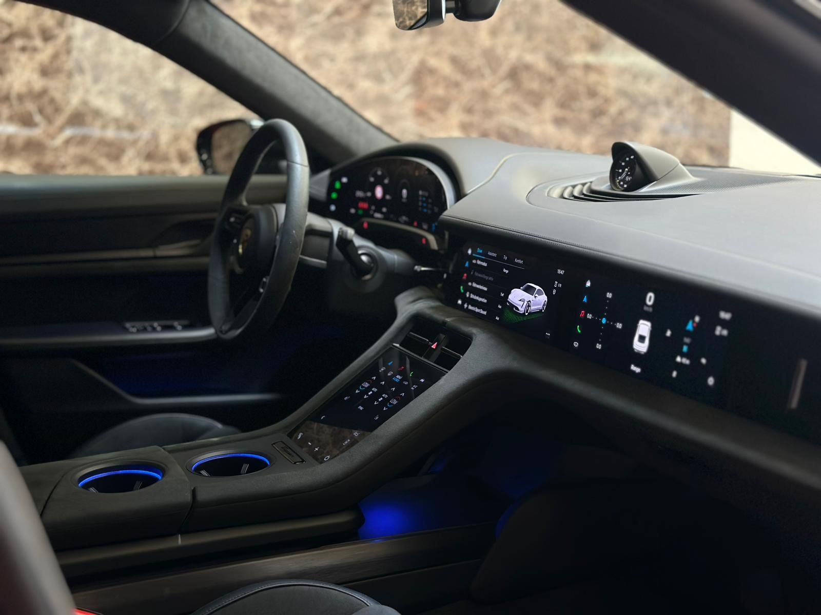 Porsche TAYCAN GTS FULL OPTION BEIFAHRER DISPLAY