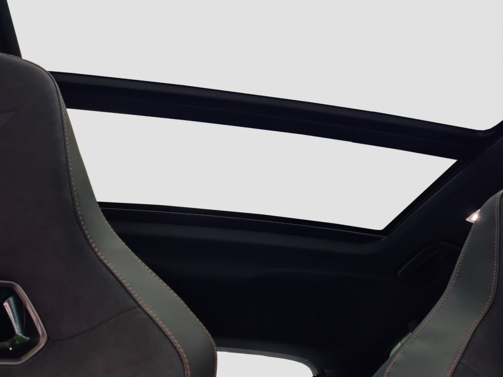 Cupra Formentor 2.0 TSI VZ 195 KW AHK ACC MATRIX Pano