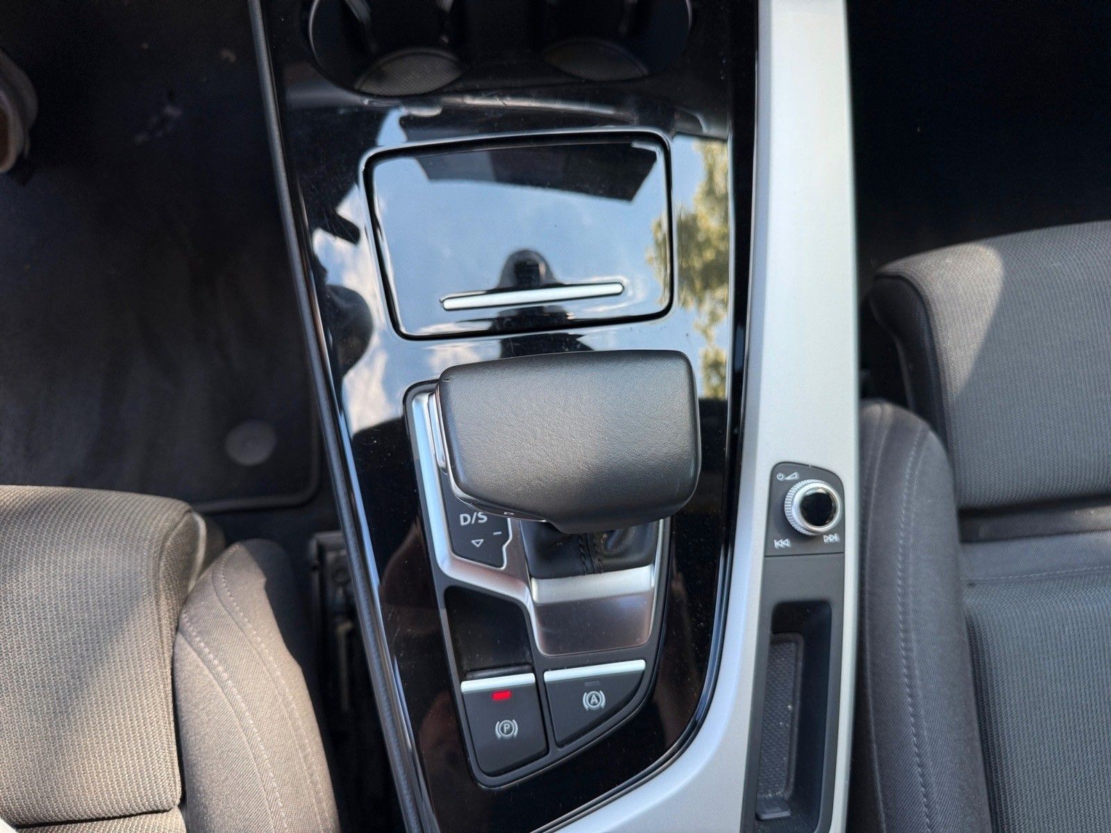 Audi A4 Avant 40 TFSI - Samsaru's Car Outlet