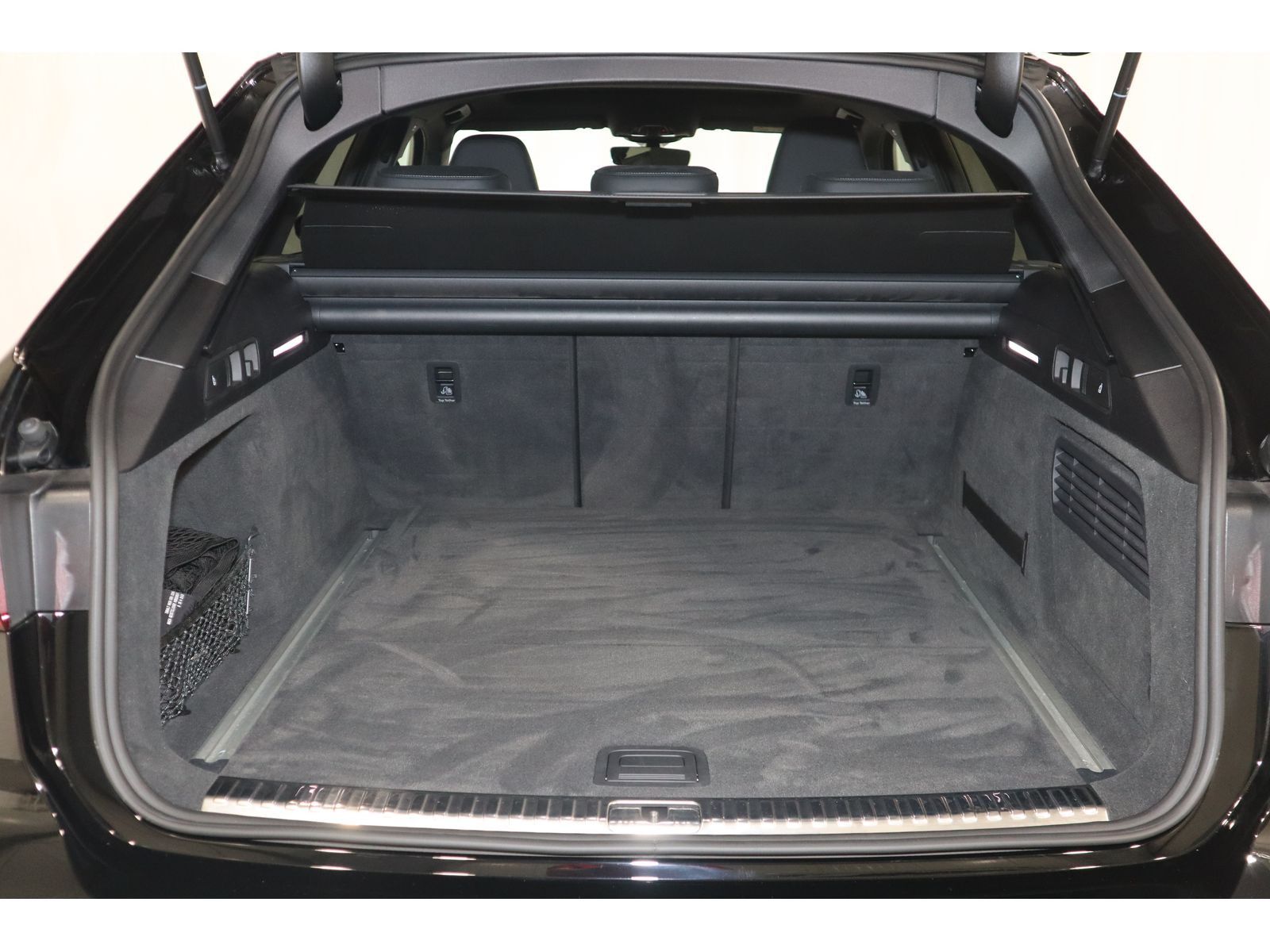 Audi A6 Avant 45 TDI quattro S-Line - Samsaru's Car Outlet