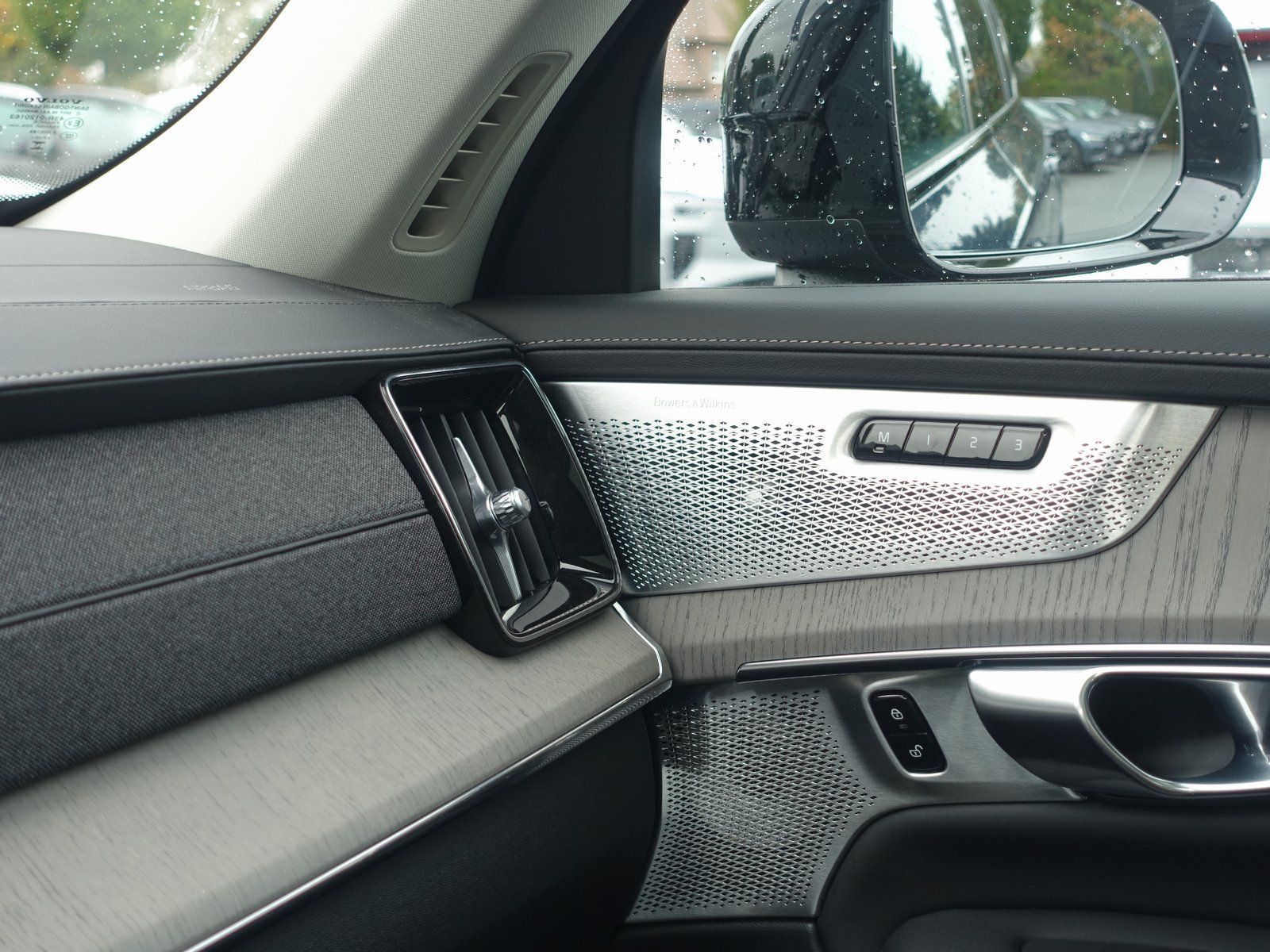 Volvo XC90 Plus Dark T8 AWD Plug-in Hybrid//B&W/AHK