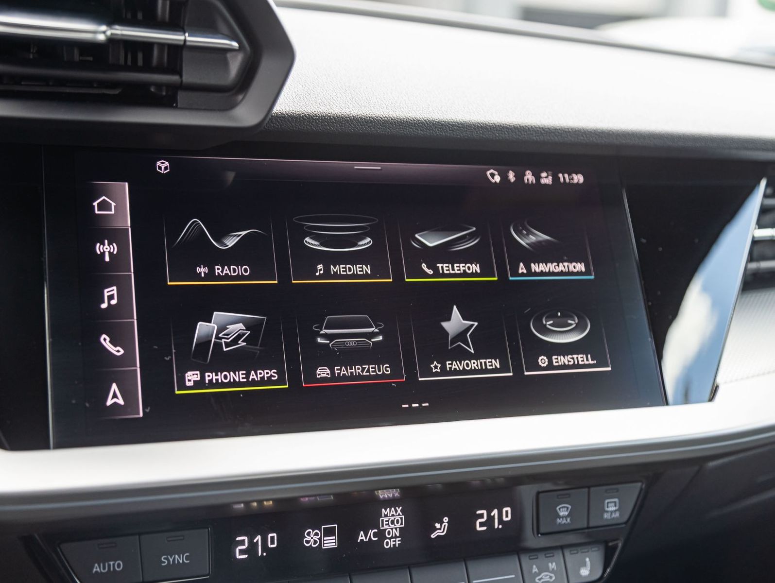 Audi A3 Sportback advanced 30TFSI Stronic LED GRA AHK