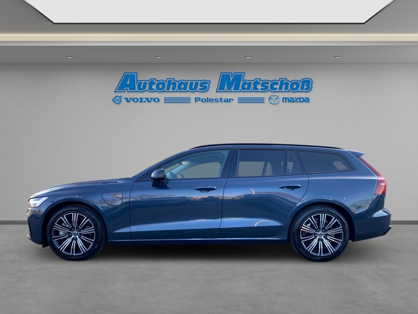 Volvo V60 T6 AWD Ultra Dark Recharge B&W HUD Pano-Dach