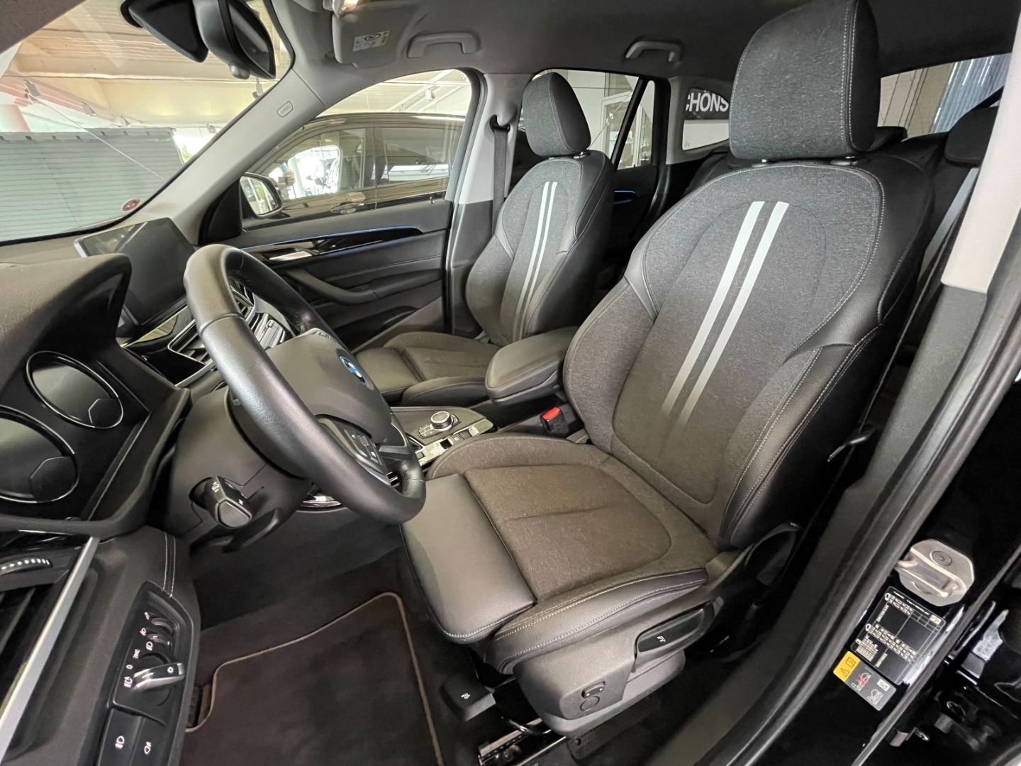 BMW X1 xDrive 25e Sport Line - Samsaru's Car Outlet