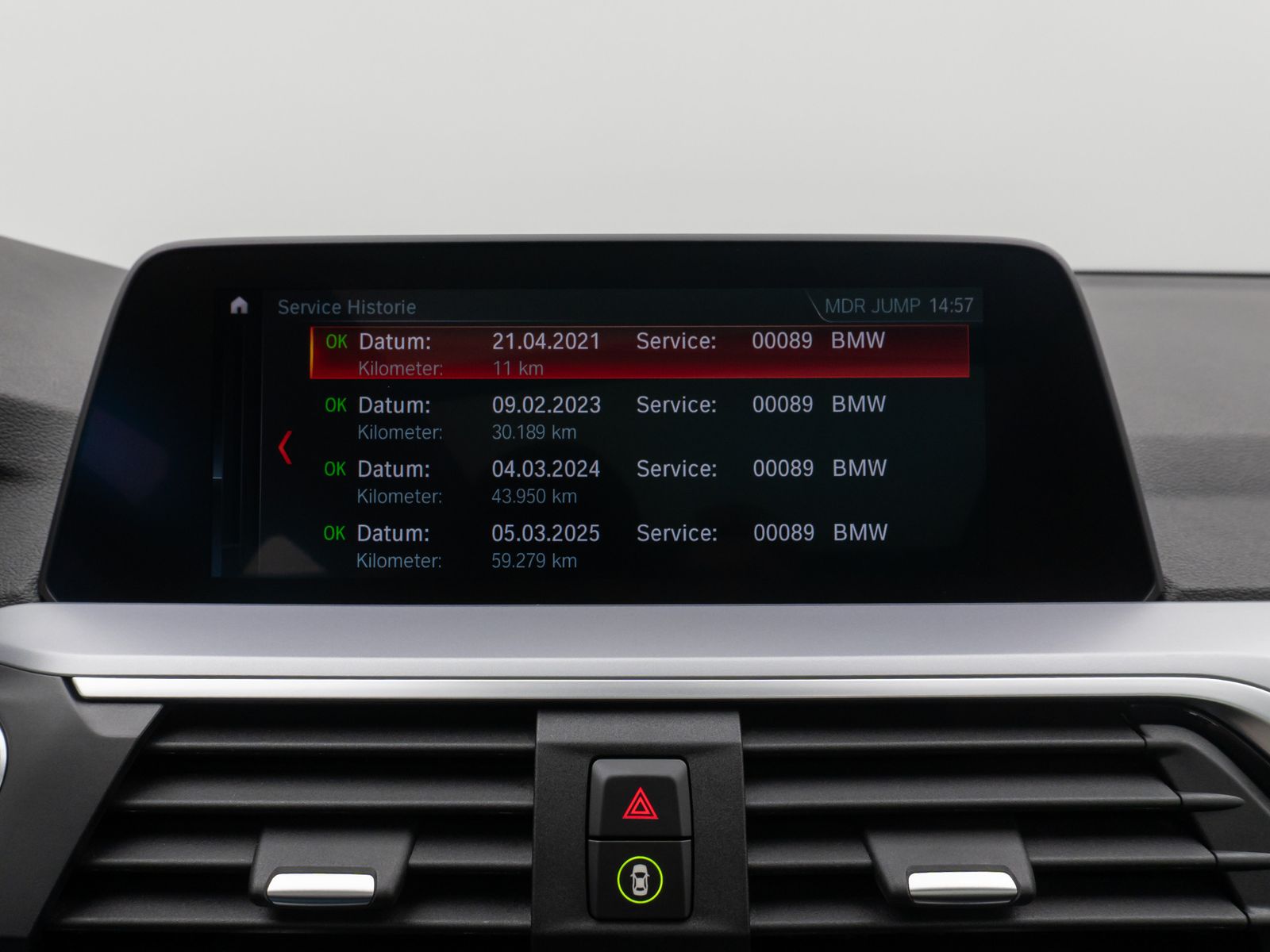 BMW X3 xD30e Panorama Kamera DAB HiFi WLAN Stop&Go