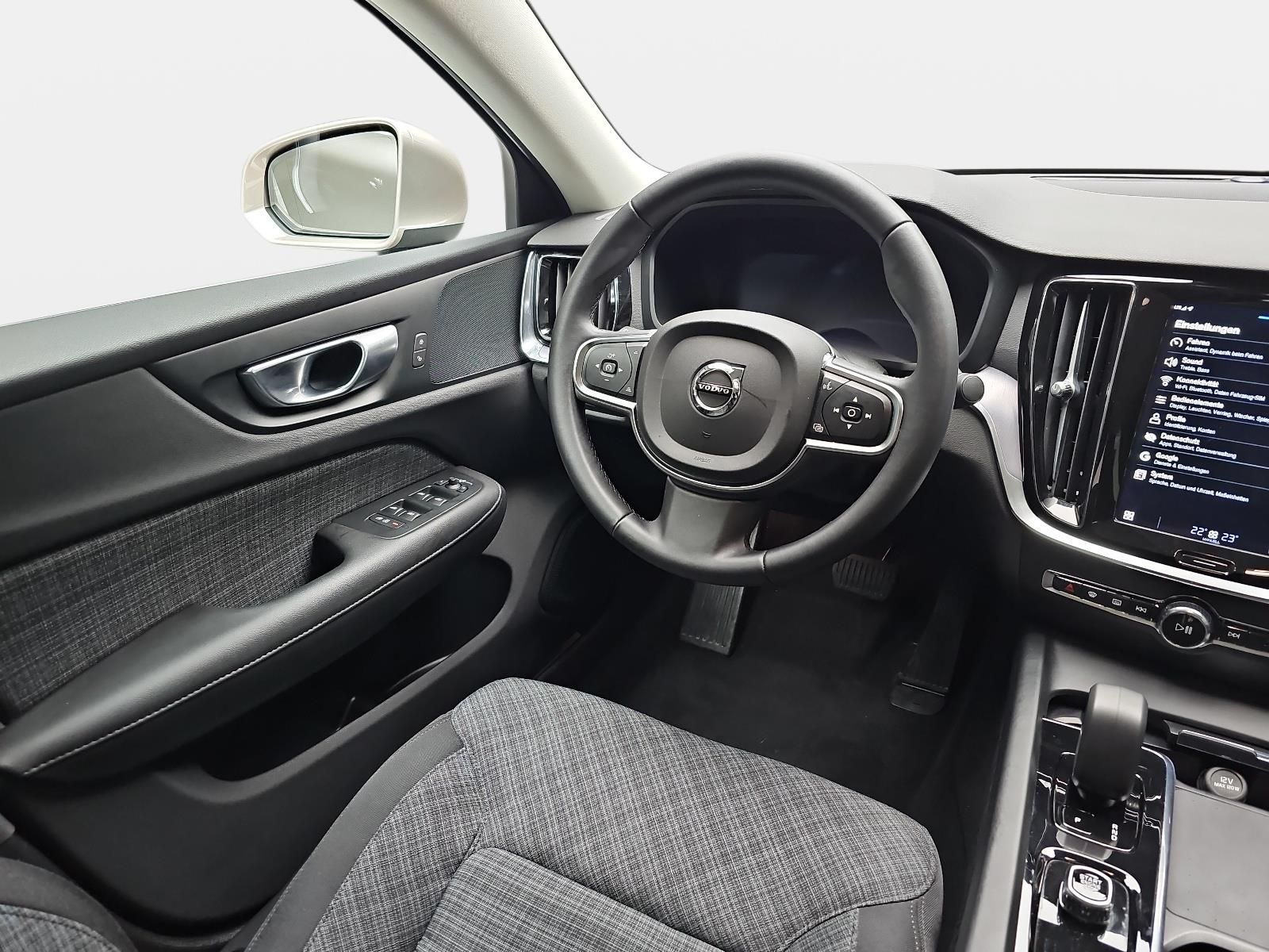 Volvo S60 B4 AUTO. CORE NAVI LED GOOGLE KAMERA LM17