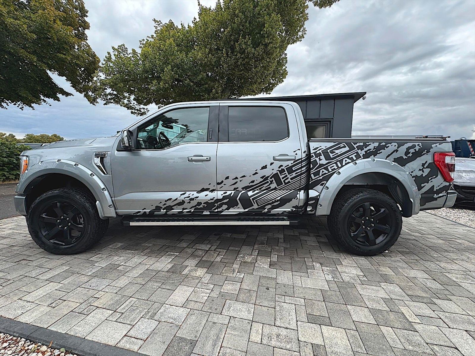 Ford F150 3.5 V6 LARIAT RAPTOR SuperCrew 4x4 - Samsaru's Car Outlet