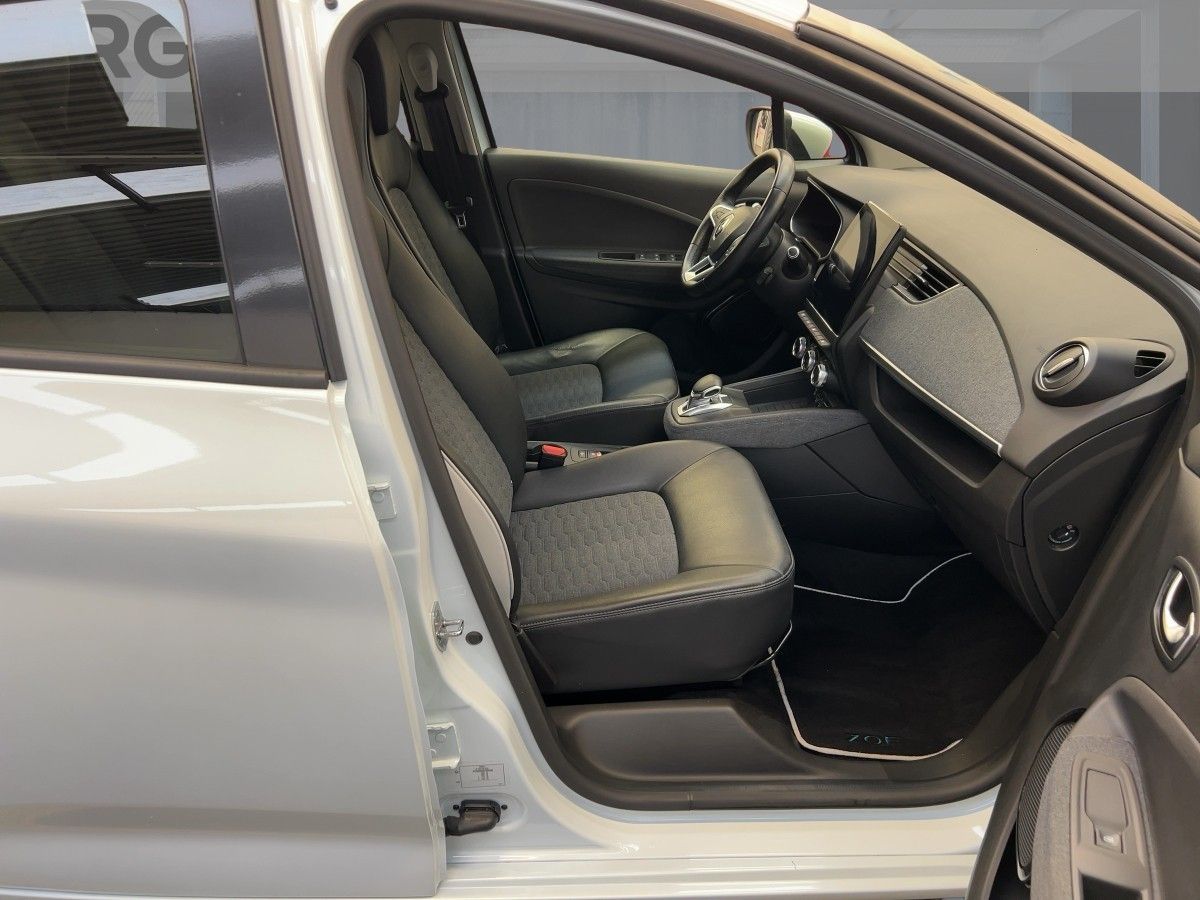 Renault ZOE INTENS R135 50 kWh - Samsaru's Car Outlet