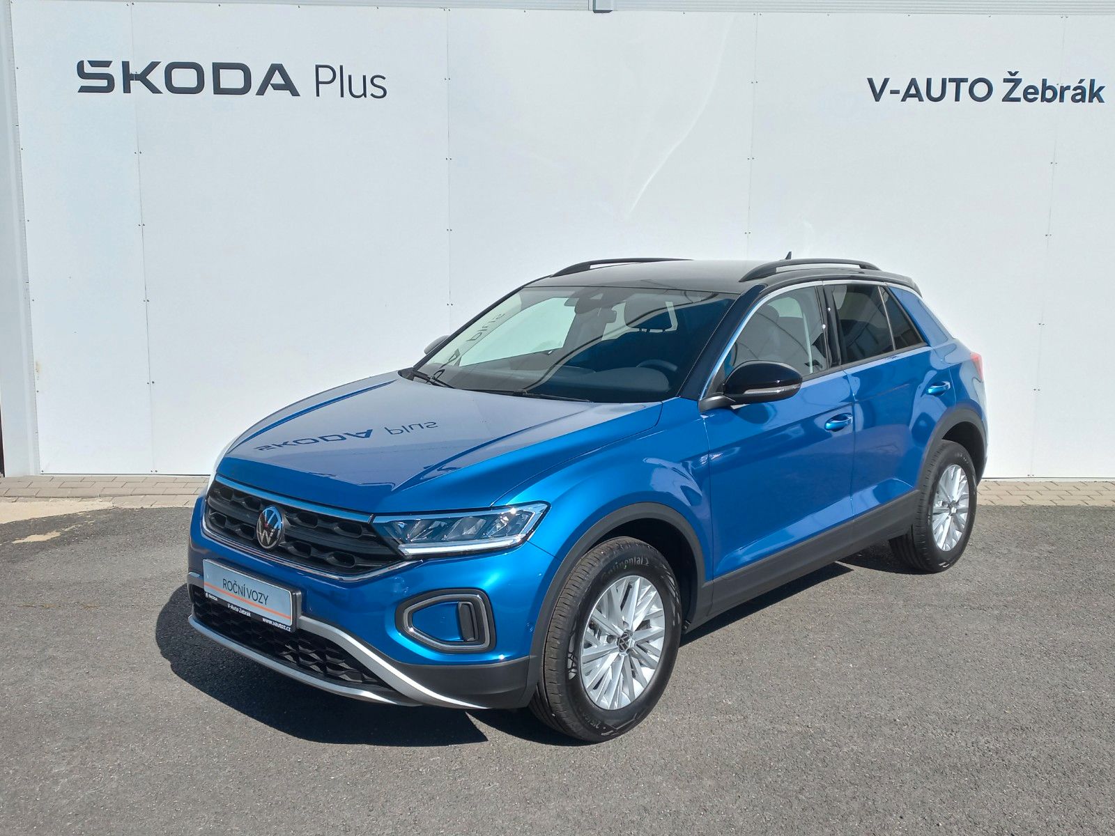 Volkswagen T-Roc Life - Samsaru's Car Outlet