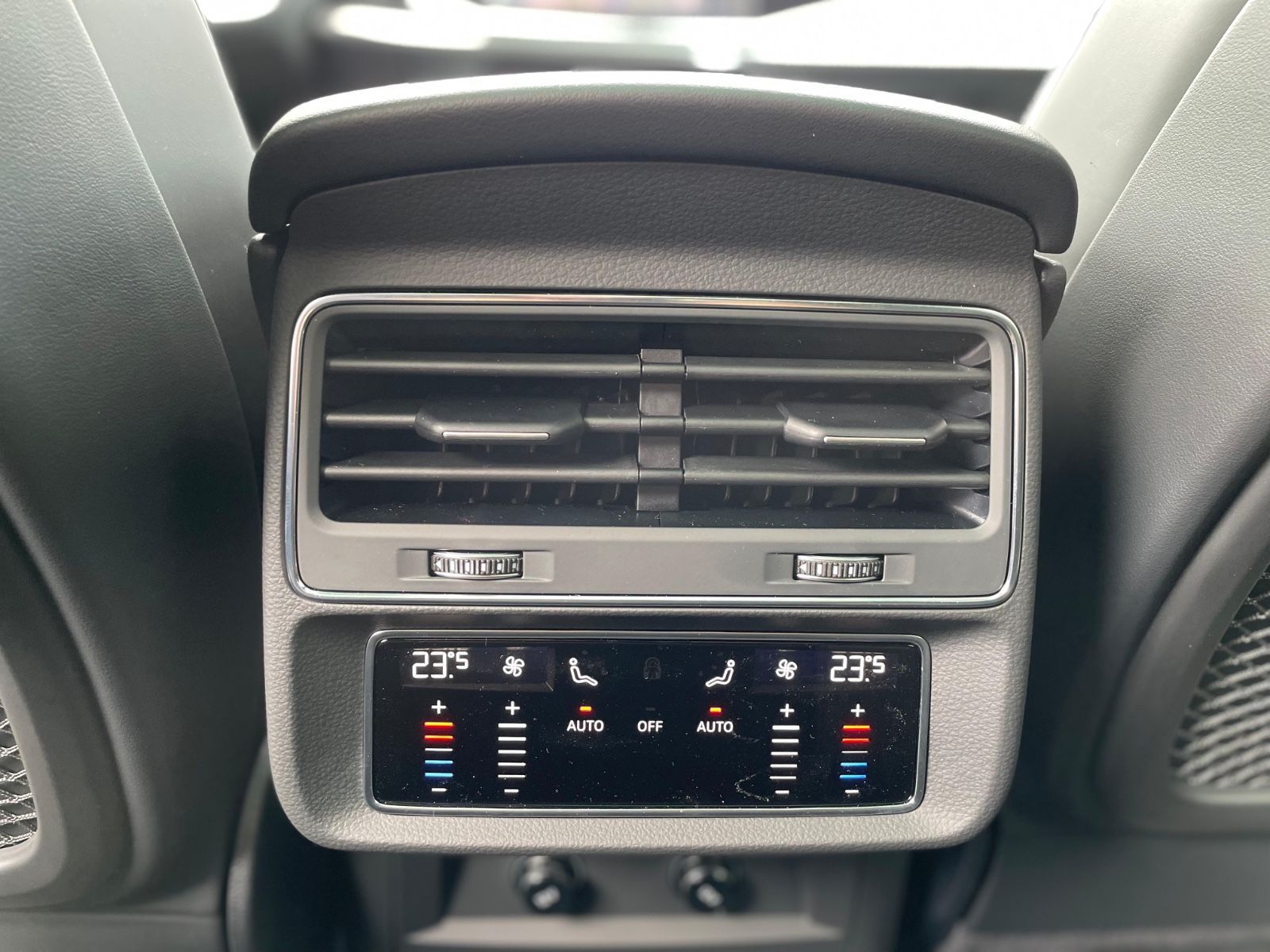 Audi Q8 50 TDI SLine - Samsaru's Car Outlet
