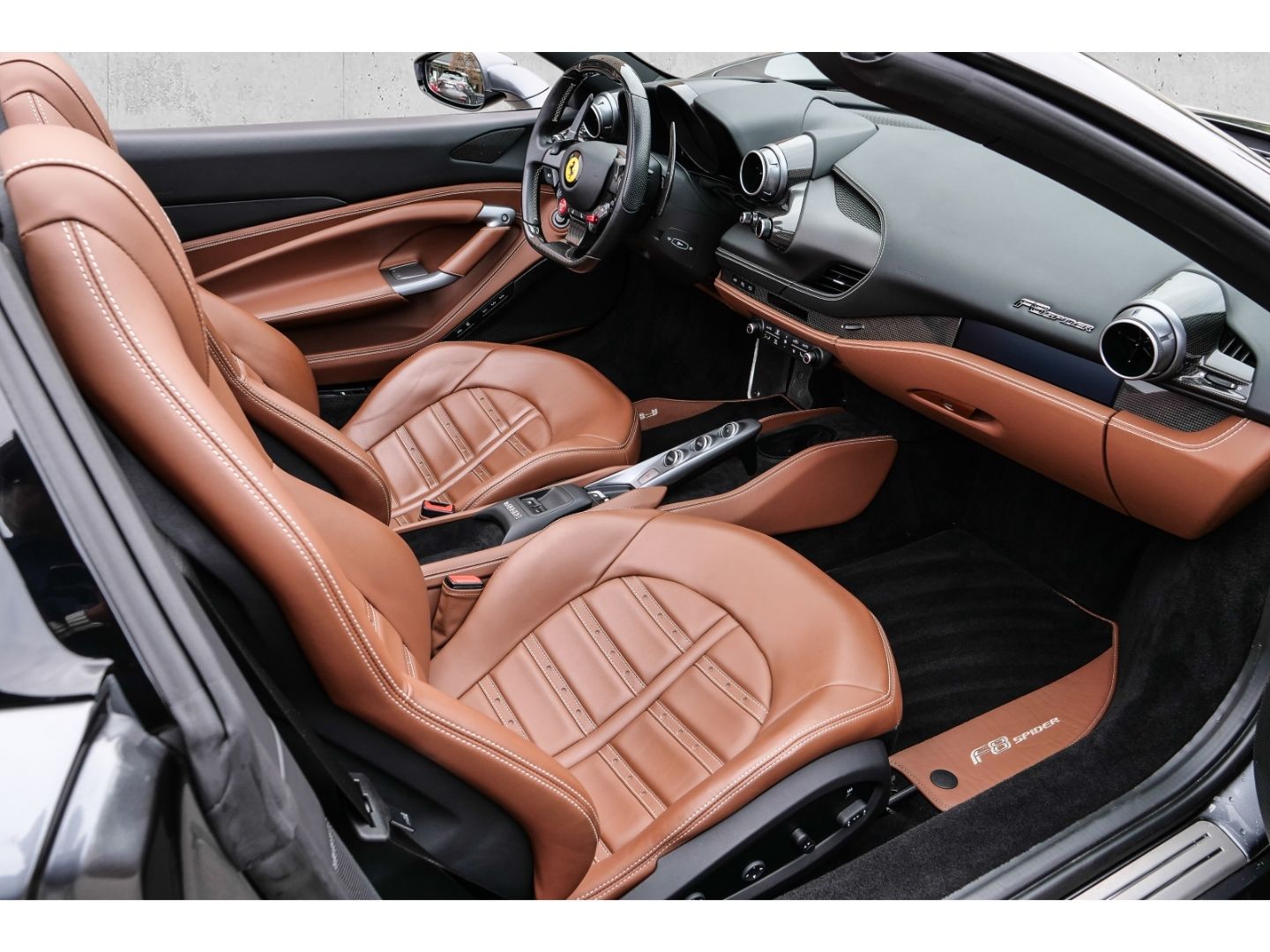 Ferrari F8 Spider - Samsaru's Car Outlet