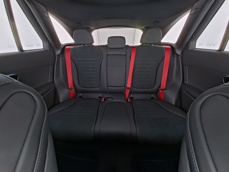 Mercedes-Benz GLC 300 de 4M AMG-Premium - Samsaru's Car Outlet