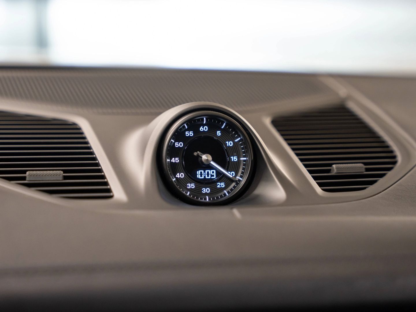 Porsche Cayenne E-Hybrid Beifahrerdisplay Massagesitze