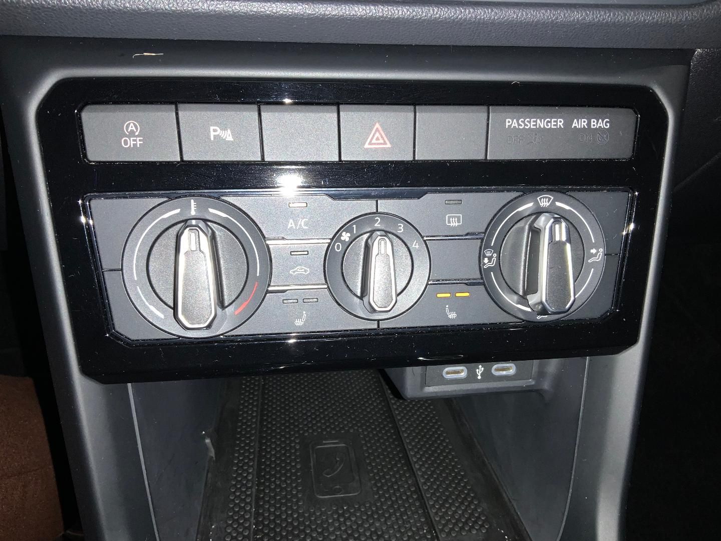 Volkswagen T-Cross Life 1.0 TSI Life - Samsaru's Car Outlet