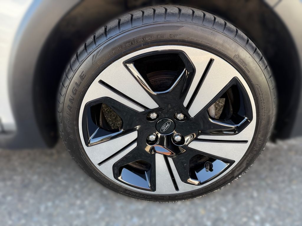 Ford Fiesta 1.0 EcoBoost Hybrid S&S Aut. - Samsaru's Car Outlet