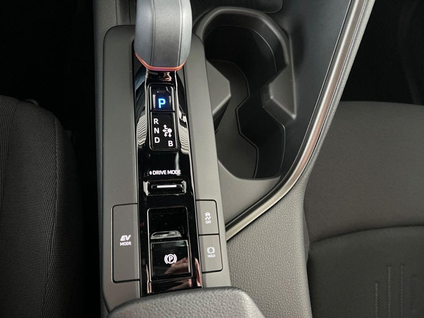Toyota C-HR 1.8 Hybrid BiTone *LED*CAM*SHZ*CarPlay*ACC*