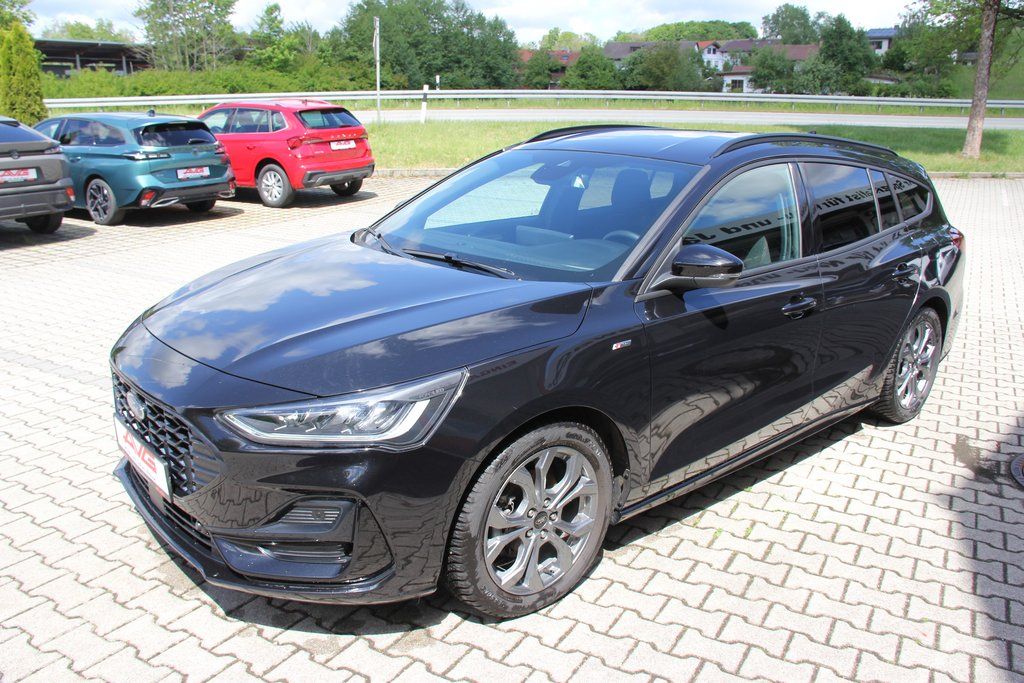 Ford Focus Turnier 155PS ST-LINE LED AdapTempomat CAM