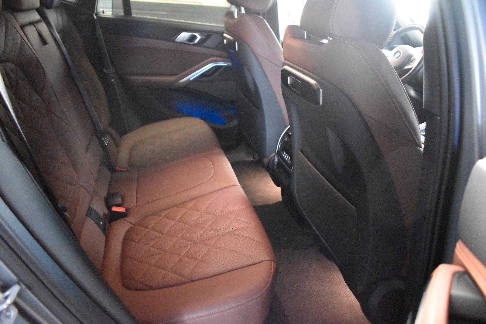 BMW X6 30 d xDrive M SPORT*FROZEN*ICONIC GLOW*KAMERA