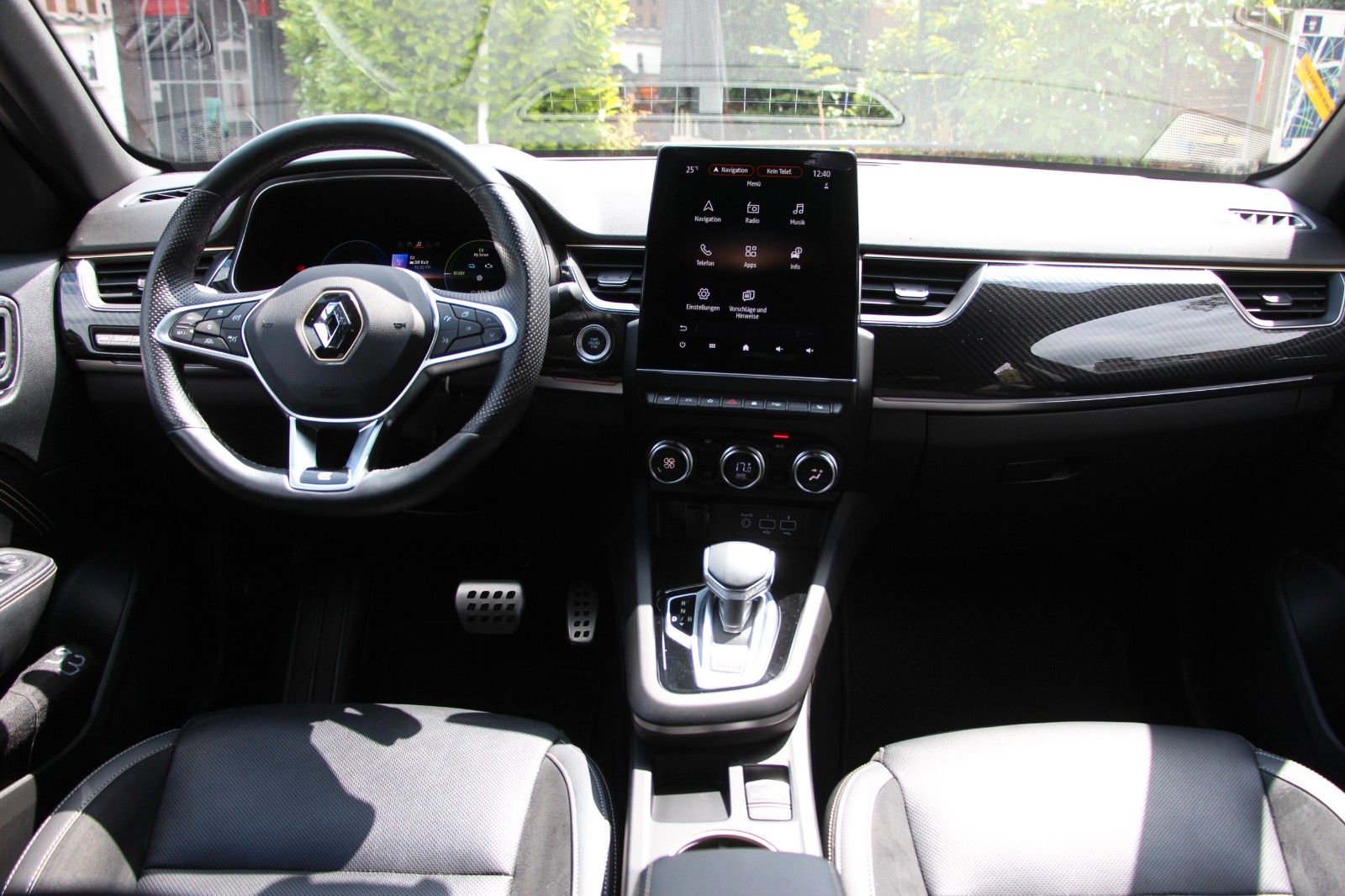 Renault Arkana Full Hybrid 145 E-TECH engineered - Samsaru's Car Outlet