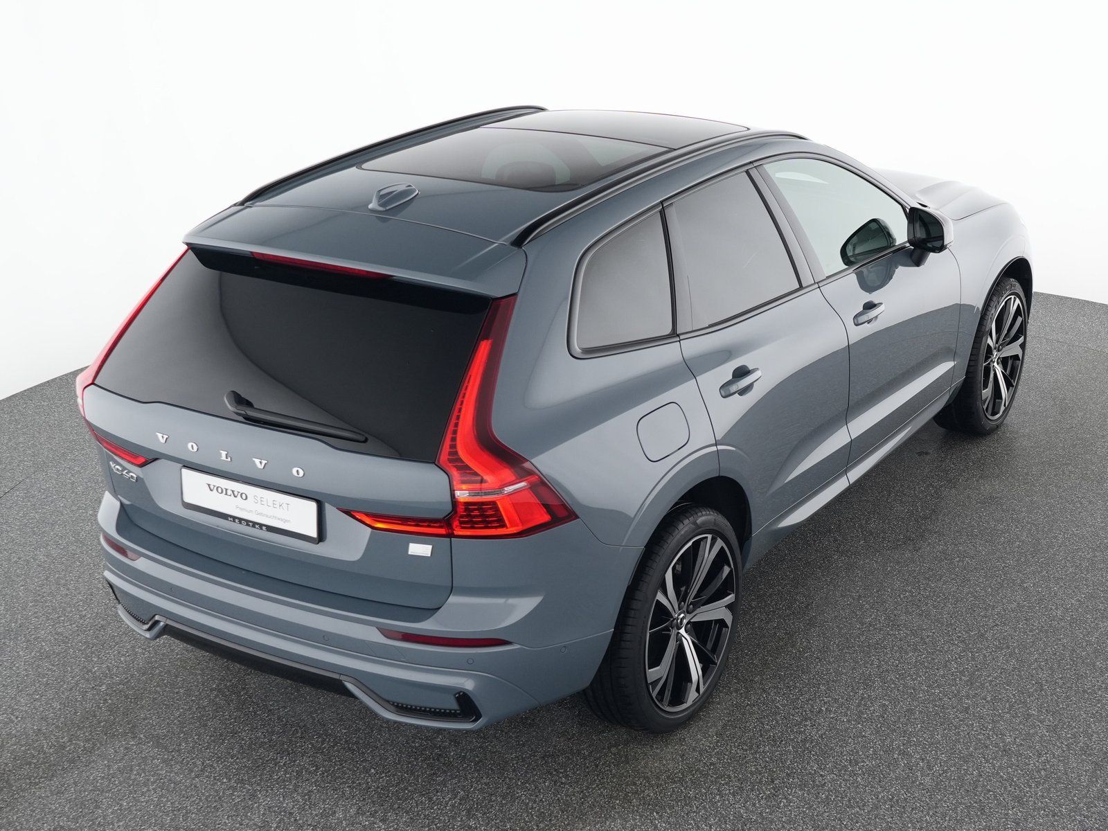 Volvo XC60 T6 Recharge AWD Plus Dark 21"+AHK+360°+H&K