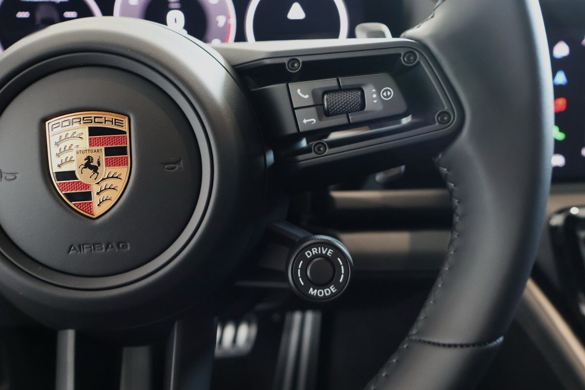 Porsche Panamera 4 E-Hybrid*Sp.Desig.*Sp.Abgas*ACC*Memo*