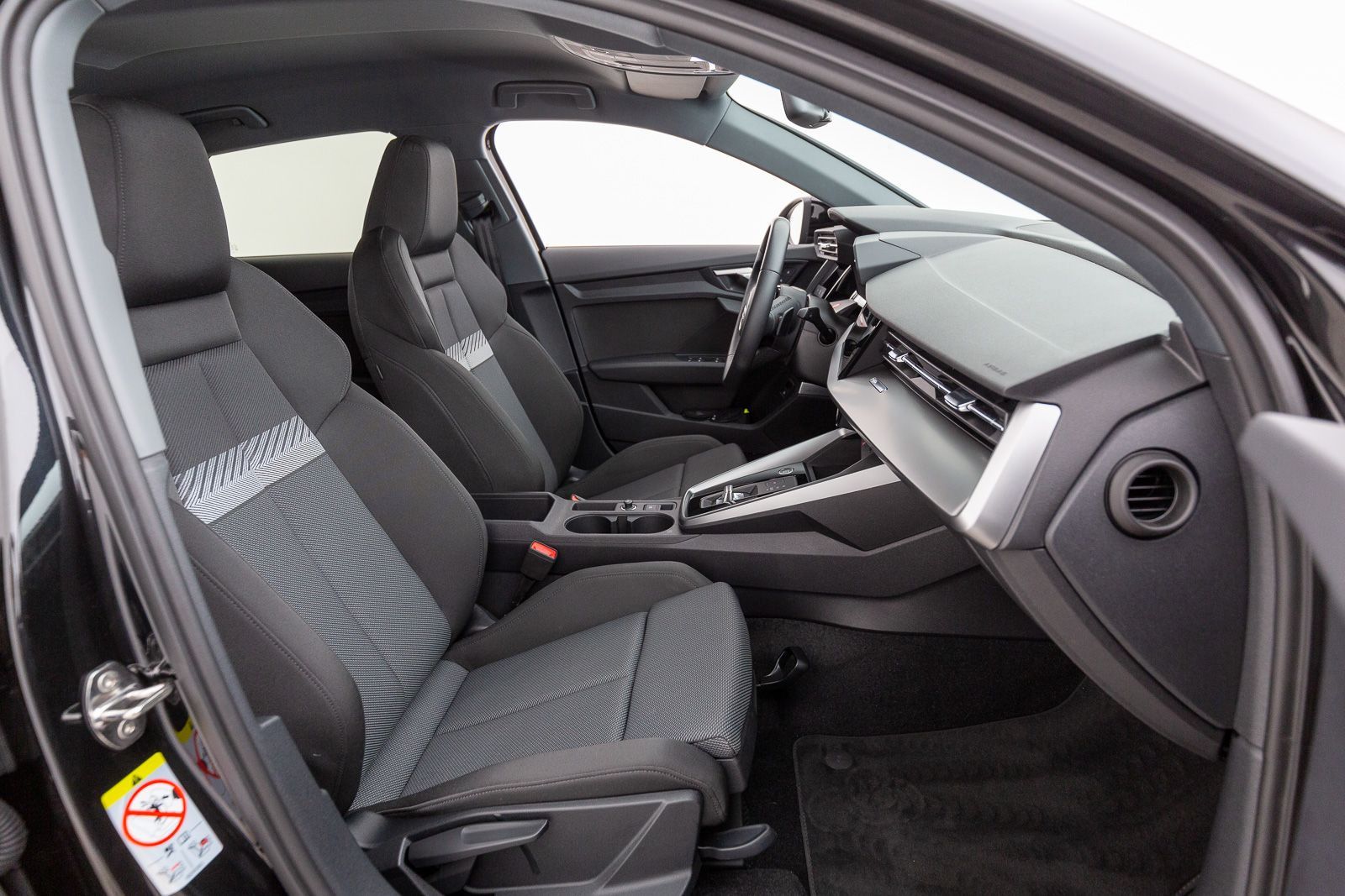 Audi A3 Sportback TFSI e S line - Samsaru's Car Outlet