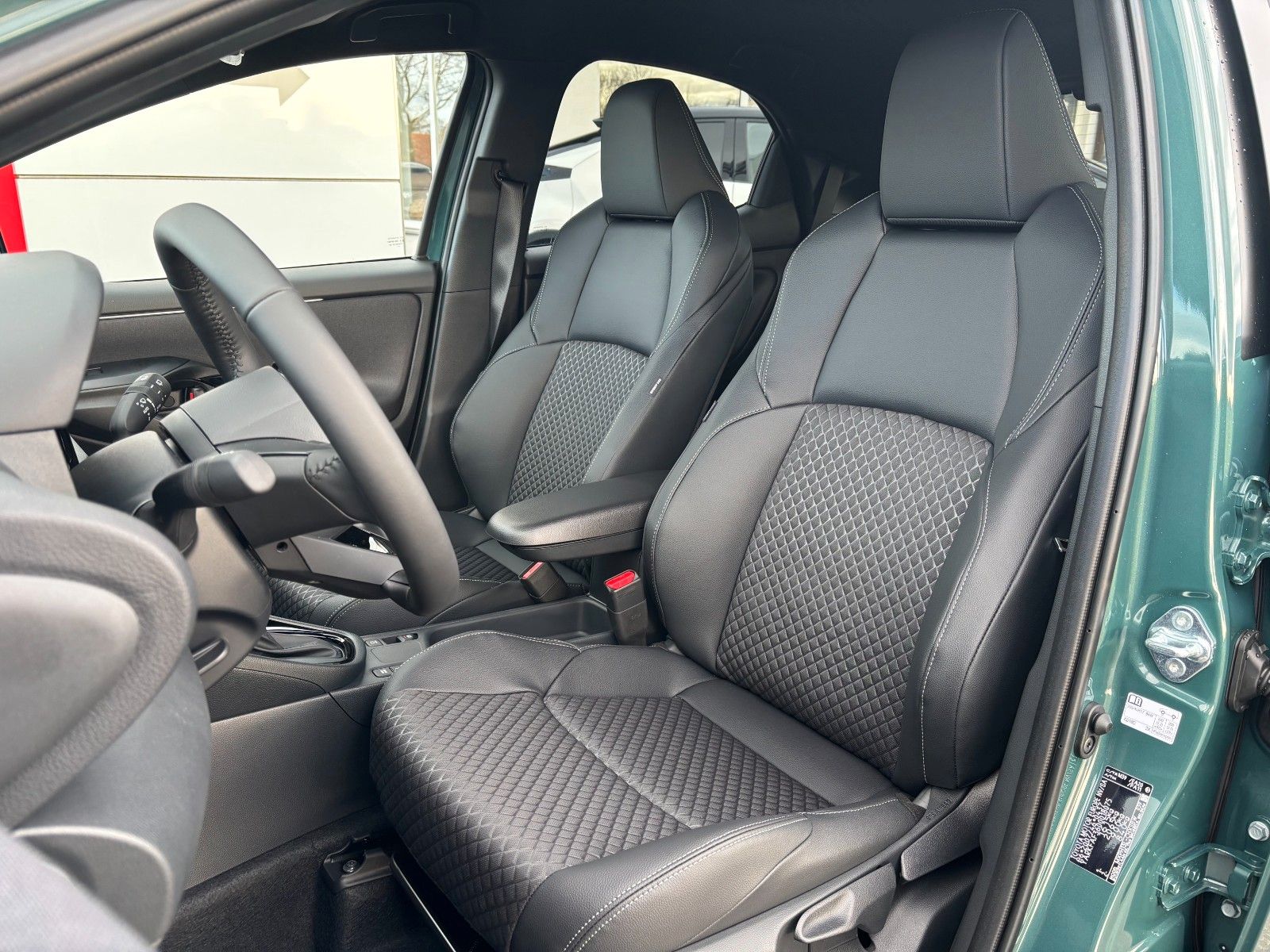Toyota Yaris Hybrid Style Plus *Safety-Paket*