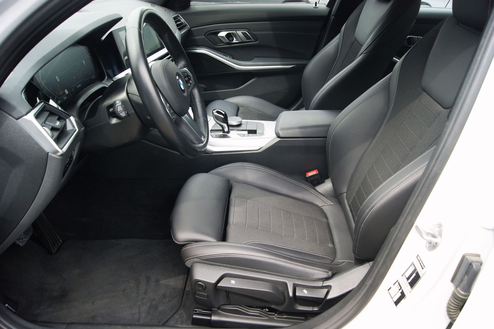 BMW 320d LIM SPORT-LINE - Samsaru's Car Outlet