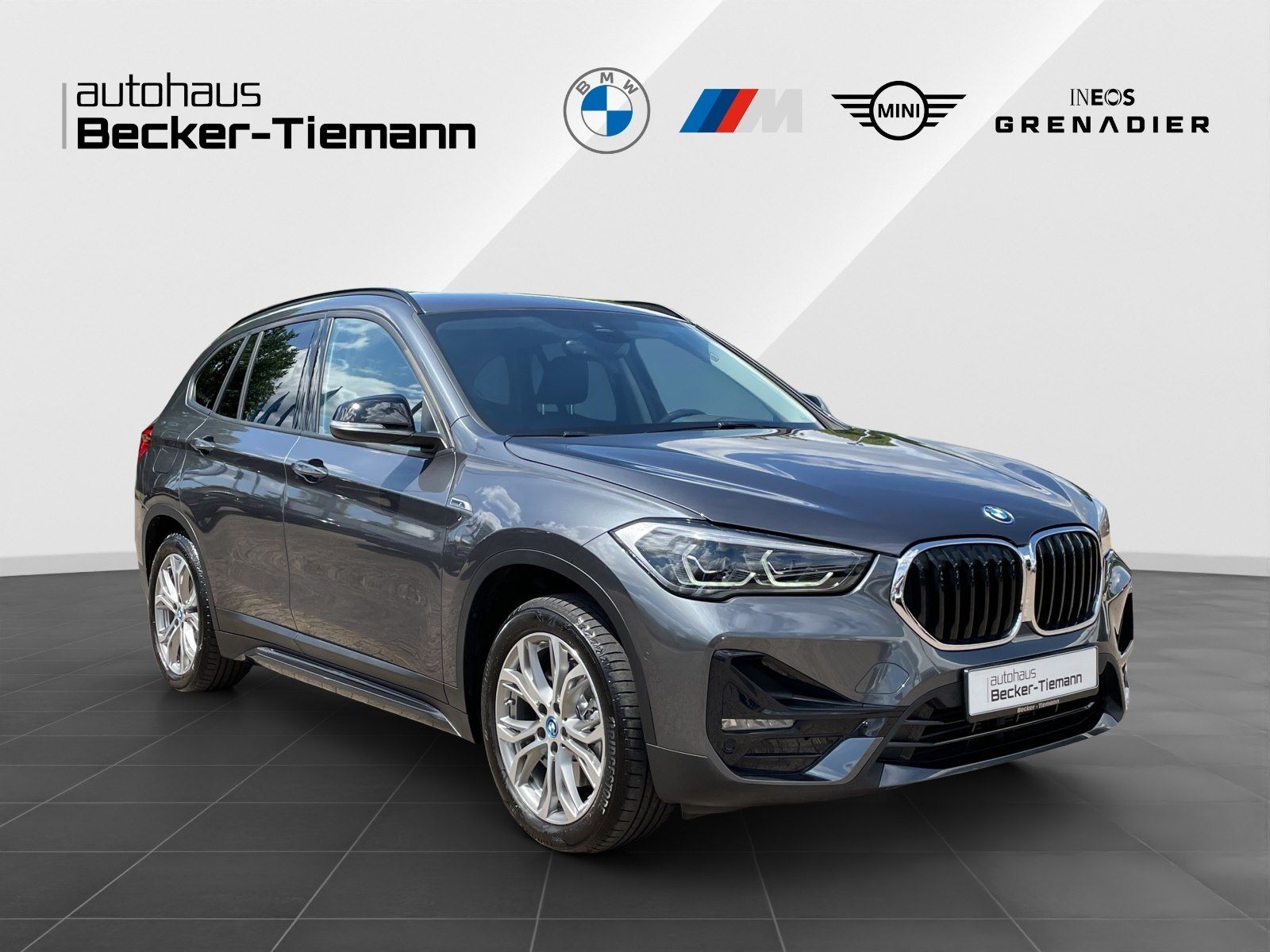 BMW X1 xDrive25e Sport Line - Samsaru's Car Outlet