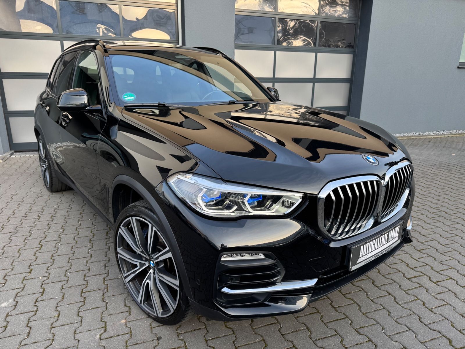 BMW X5 xDrive 40 d Pano/AHK/Standheiz/22"/HeadUp