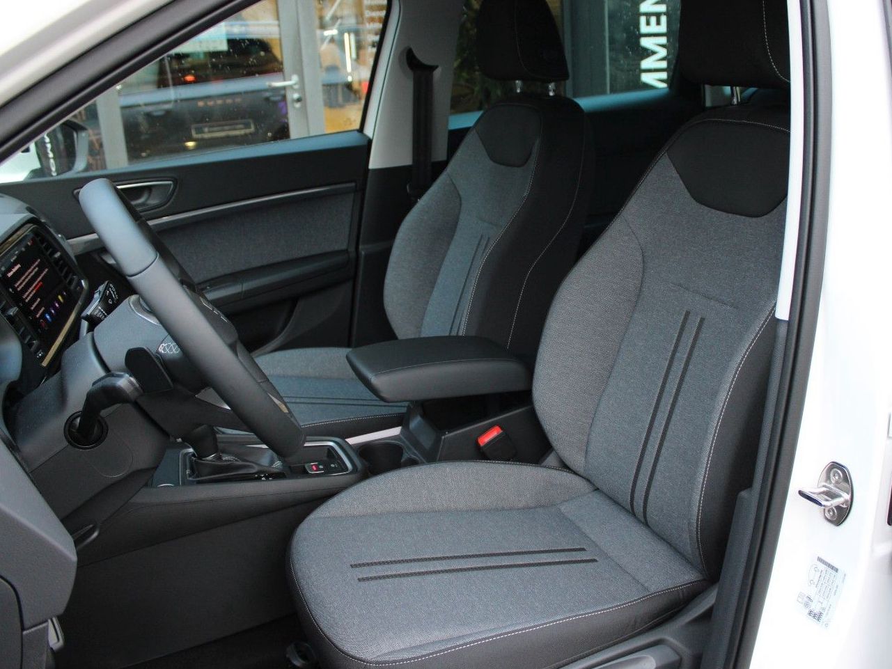 Seat Ateca Style 1.5 TSI DSG+360°+KESSY+ACC+AHK+NAVI+