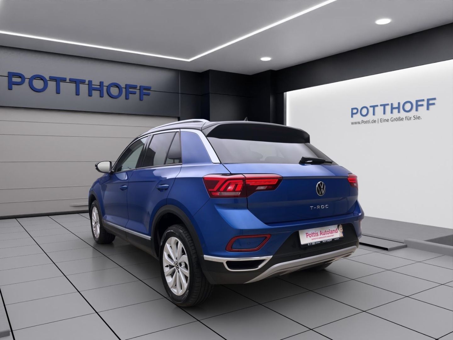 Volkswagen T-Roc 1.0 TSI STYLE - Samsaru's Car Outlet